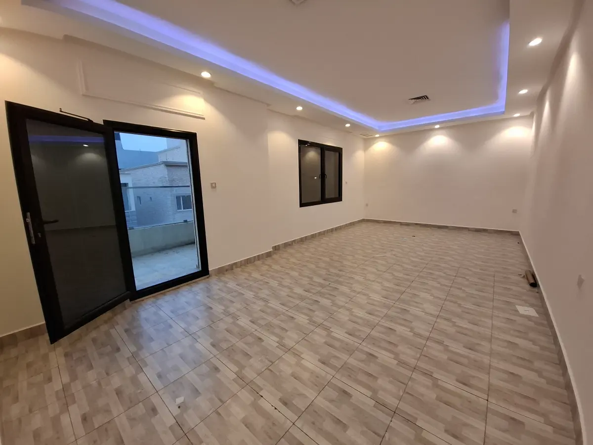 Rent Floor in Funaitees