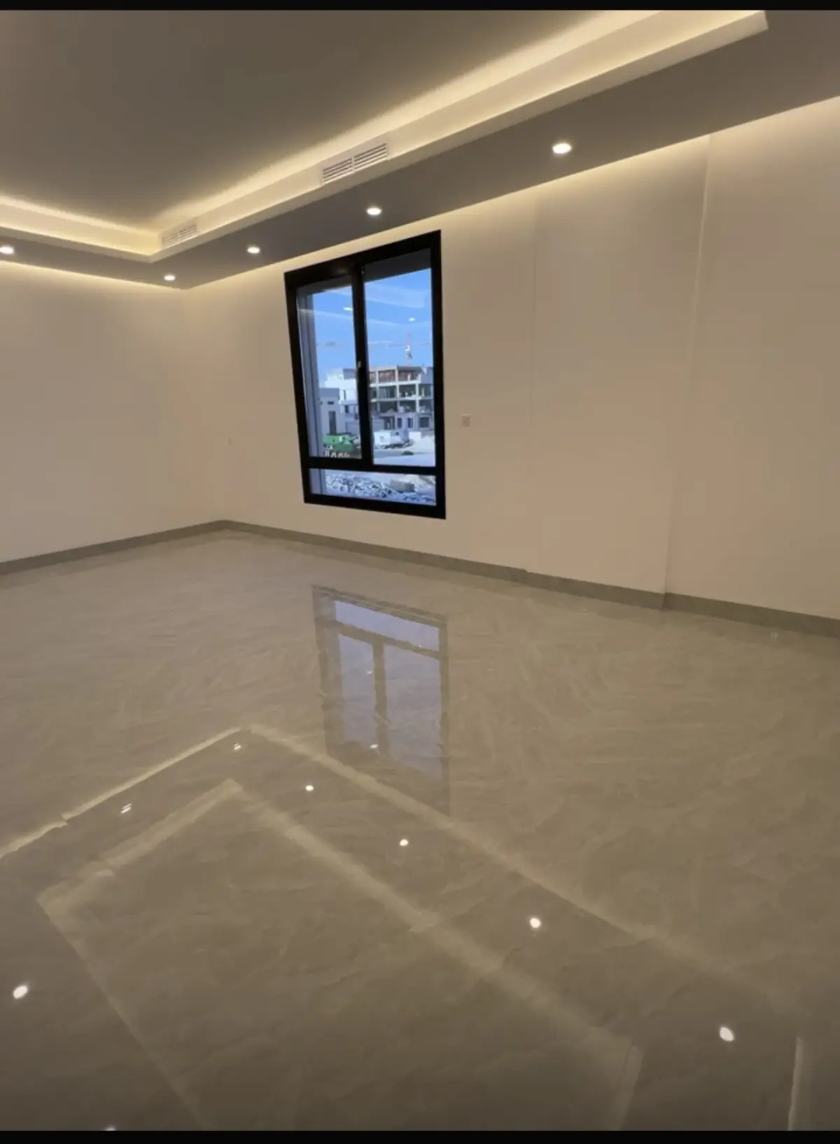 Rent Floor in Zahra
