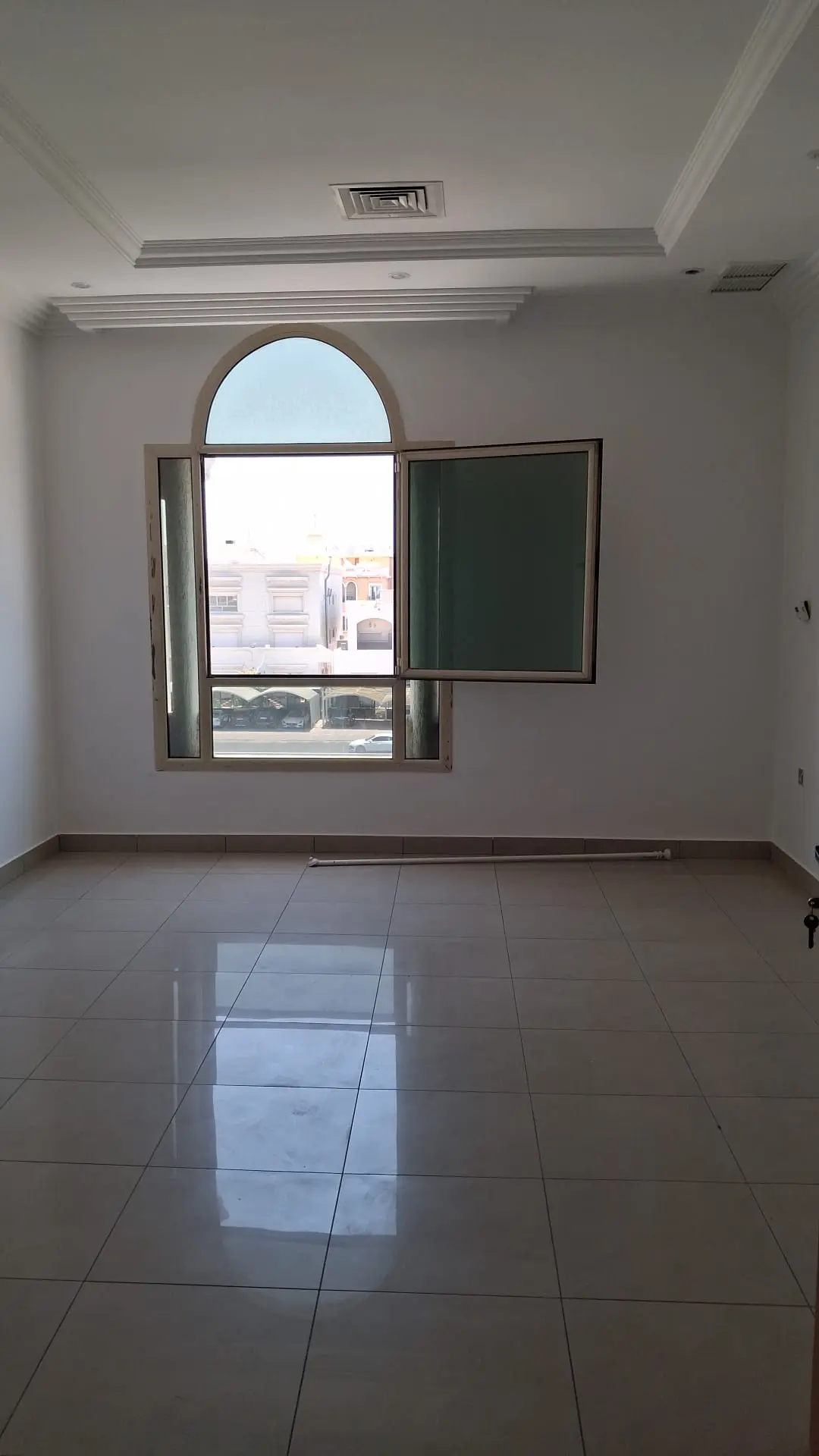 للإيجار شقة في حطين