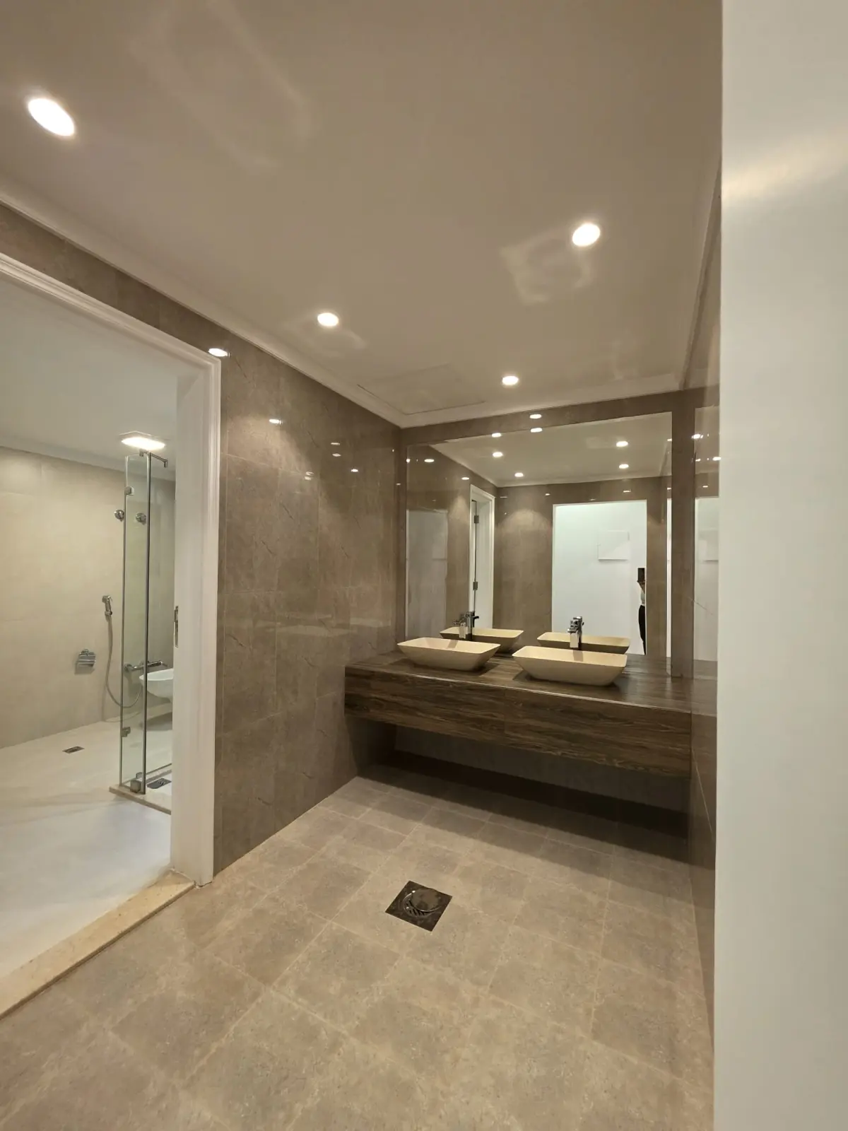 Rent House in Jabriya