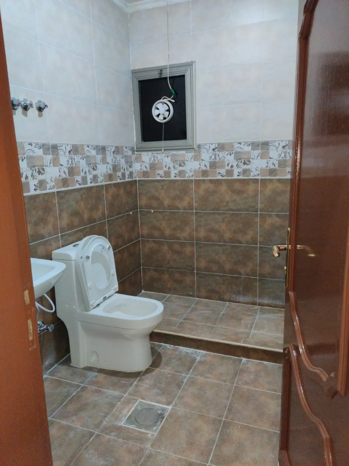 Rent Apartment in Hateen