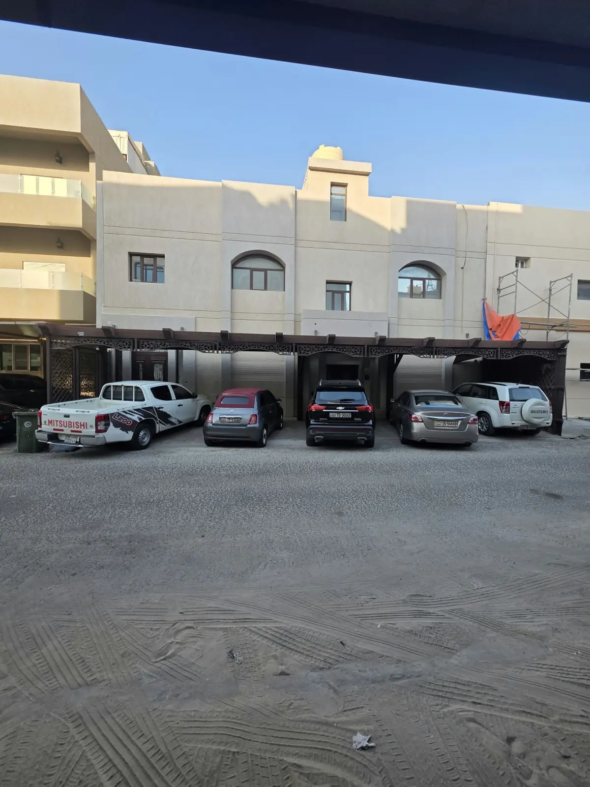 للبيع بيت في القادسية