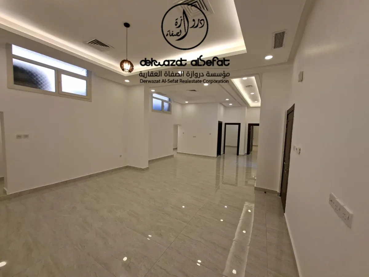 للإيجار دور في مشرف