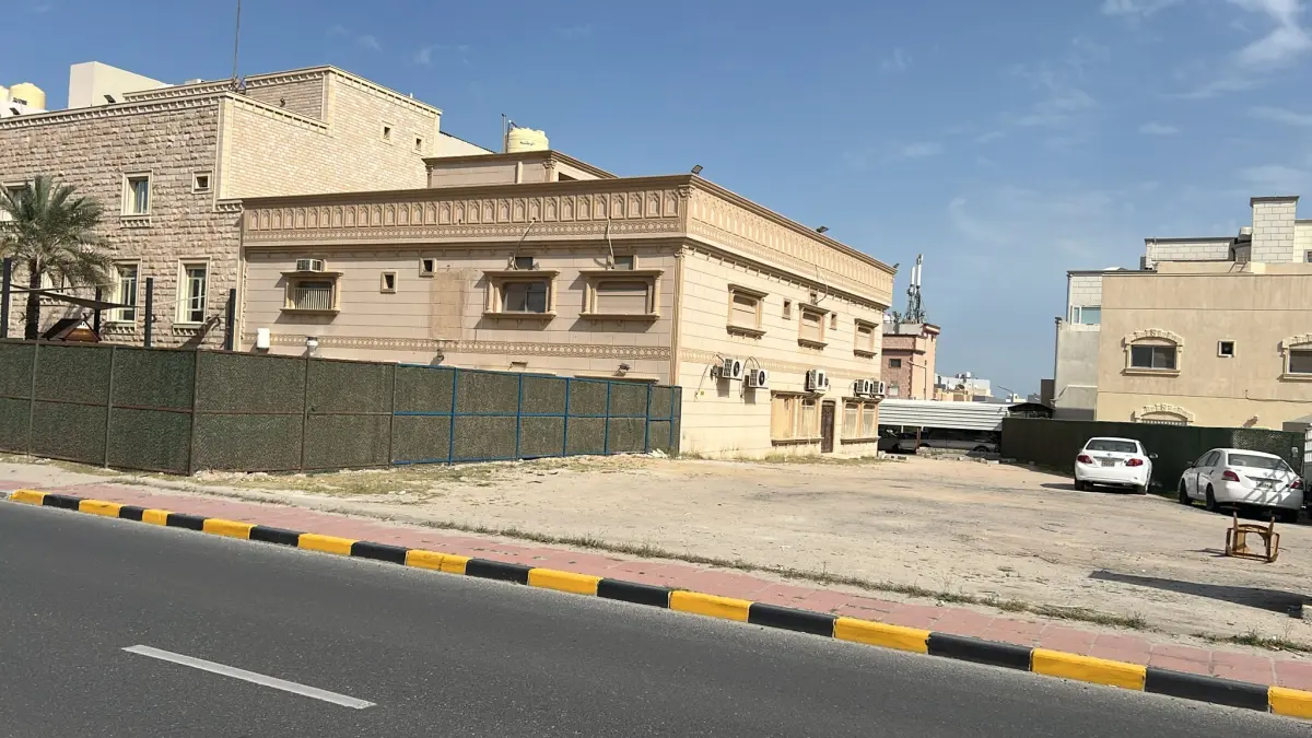 للبيع بيت في العدان