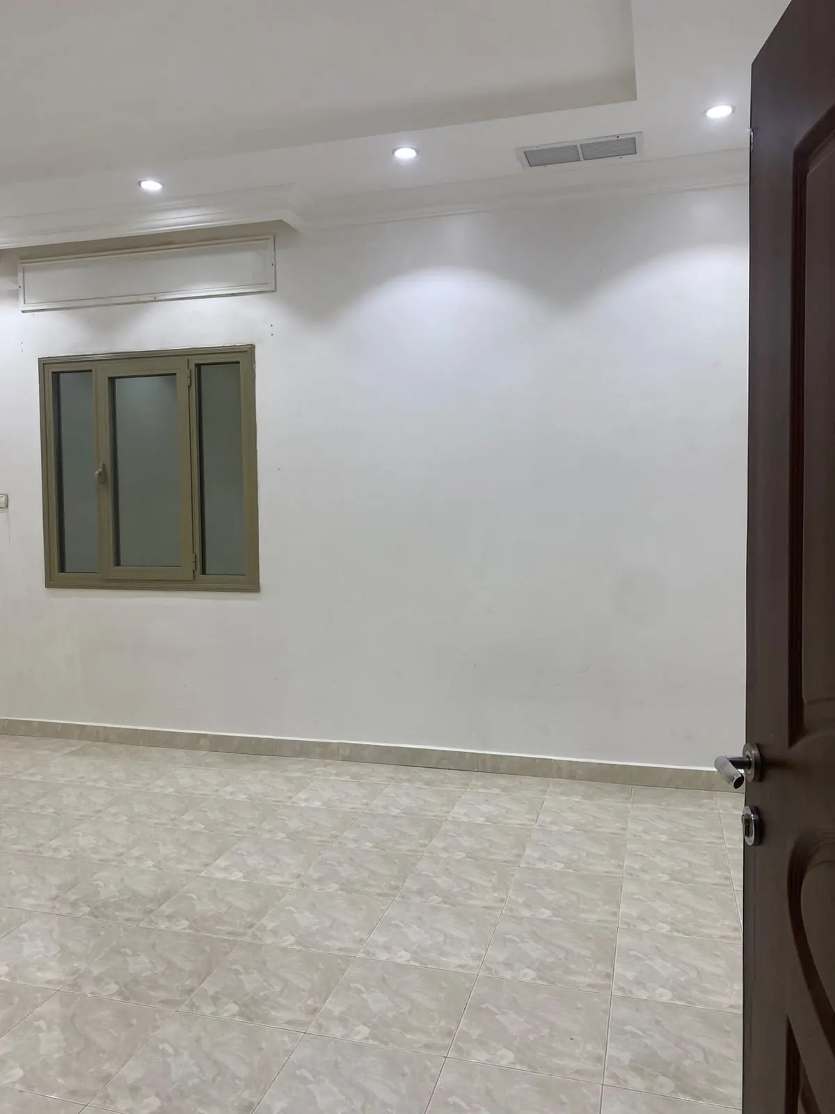 للإيجار شقة في صباح الاحمد السكنية