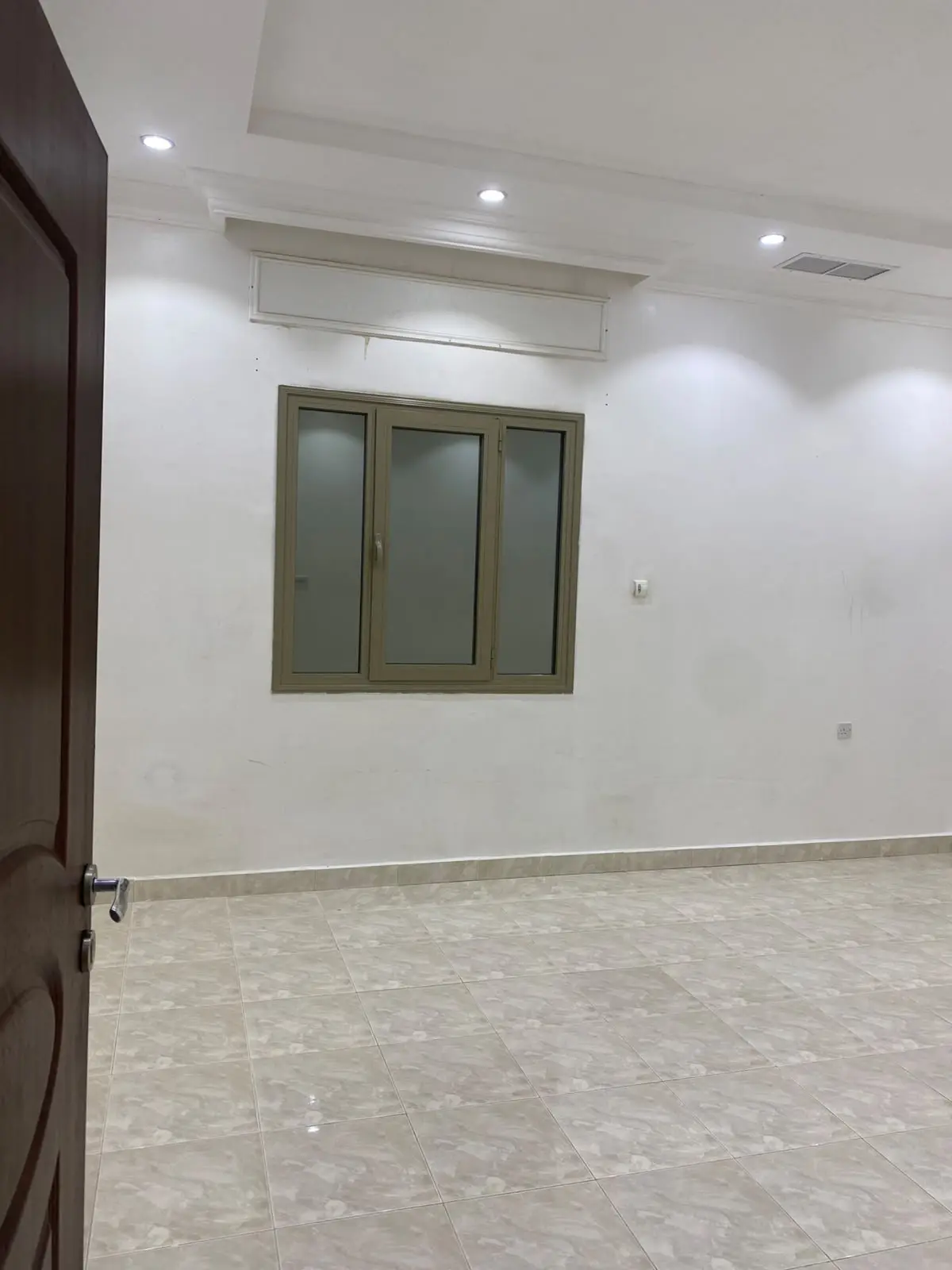 للإيجار شقة في صباح الاحمد السكنية