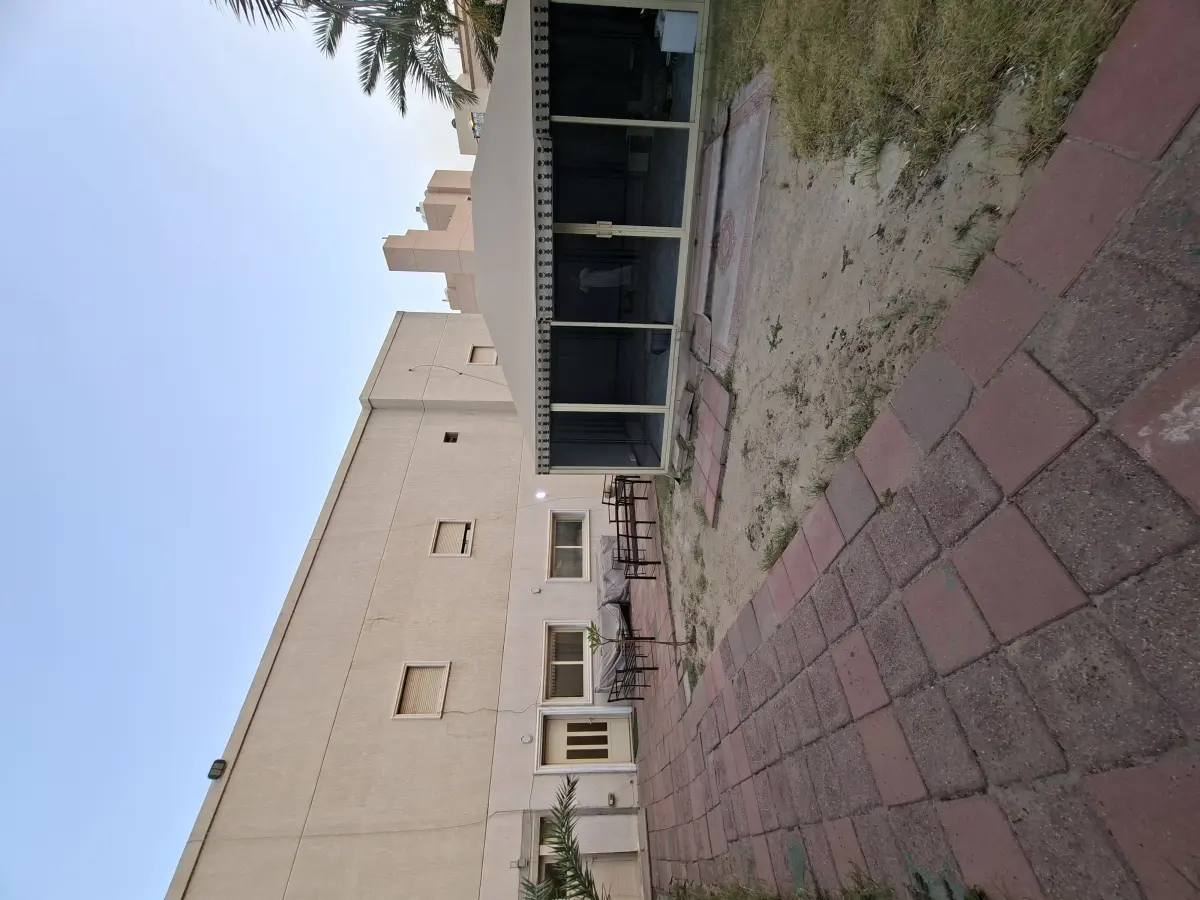 للبيع بيت في العدان