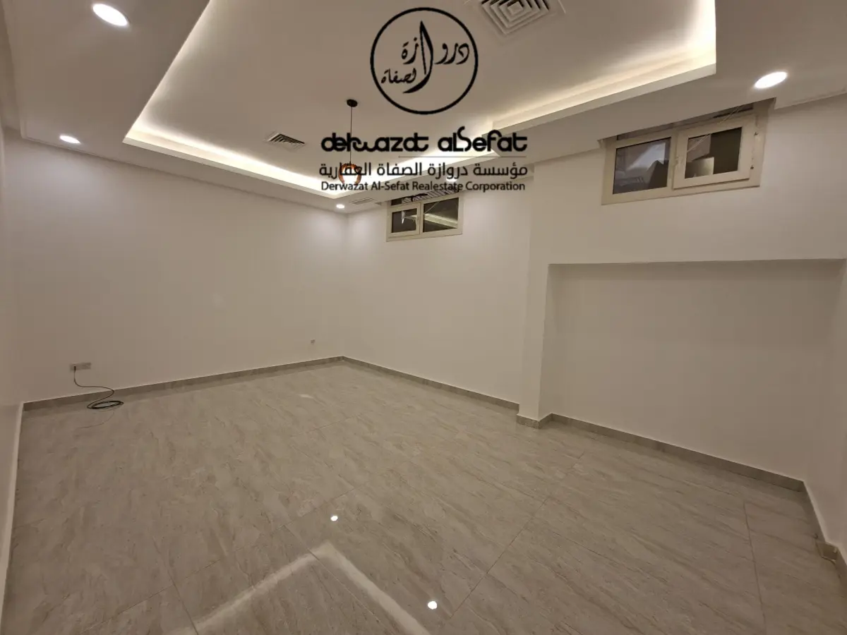 للإيجار دور في مشرف
