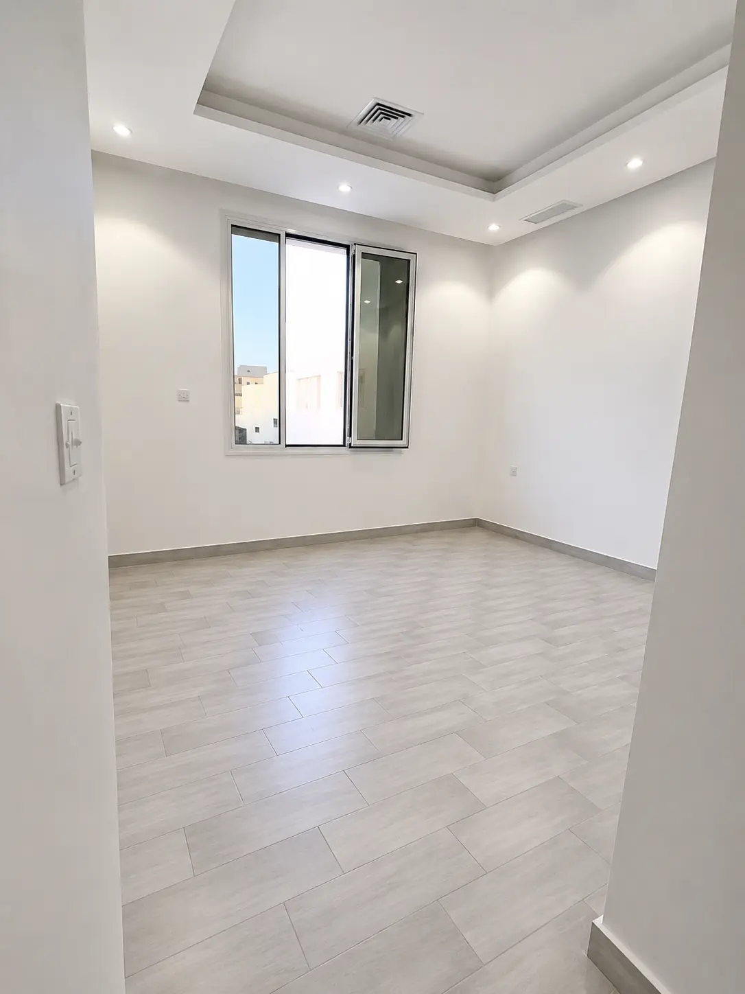 Rent Apartment in Khaitan South New