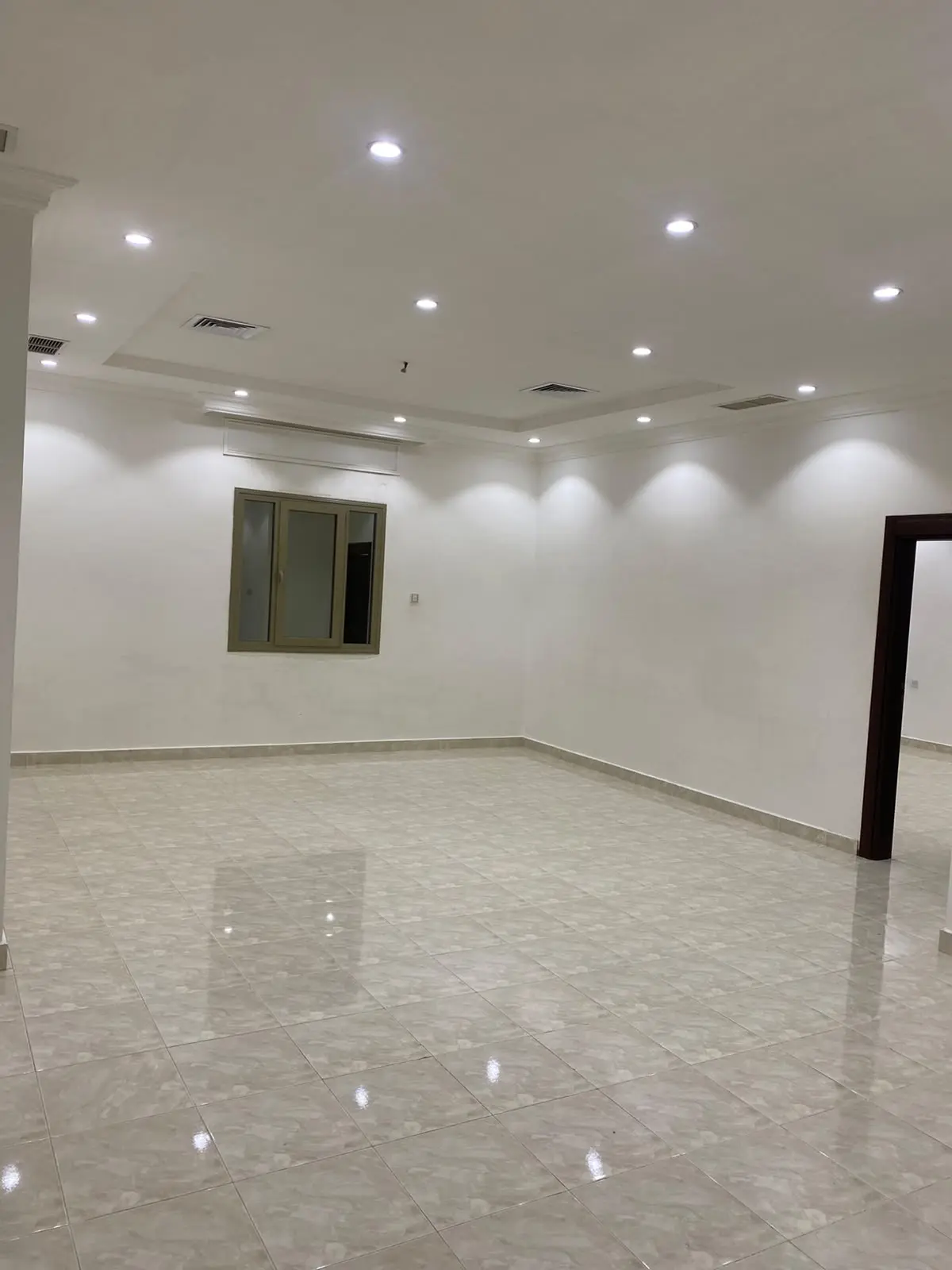 للإيجار شقة في صباح الاحمد السكنية