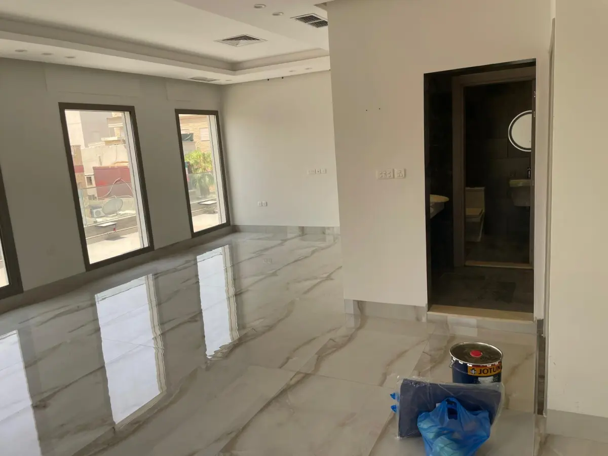 للإيجار دور في الشعب السكني