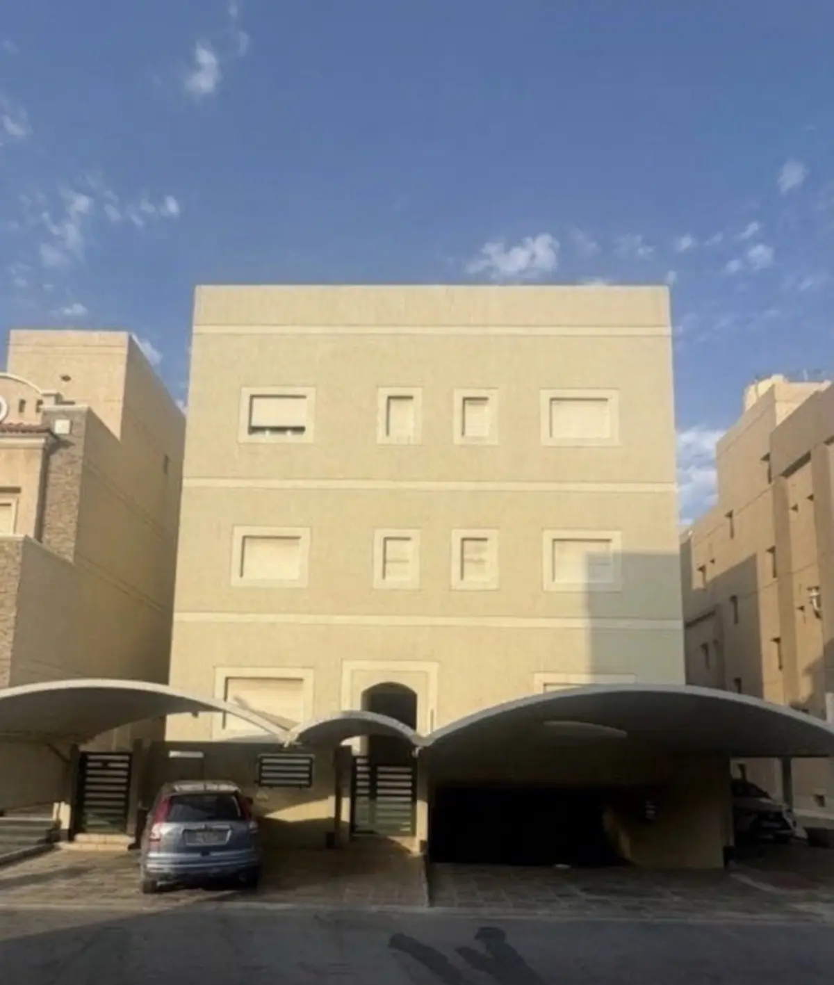 للبيع بيت في ابو فطيرة
