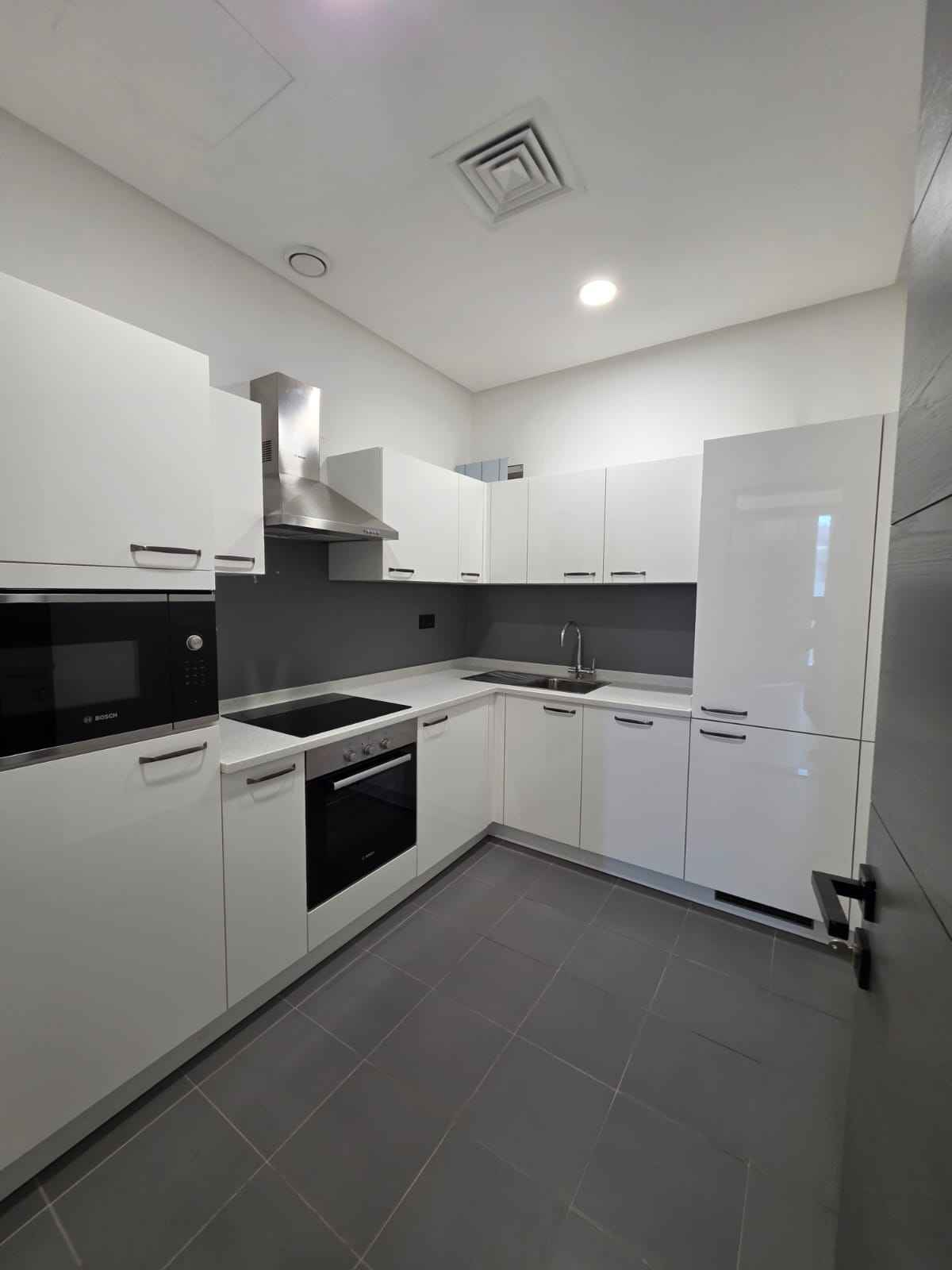 للإيجار شقة في المهبولة