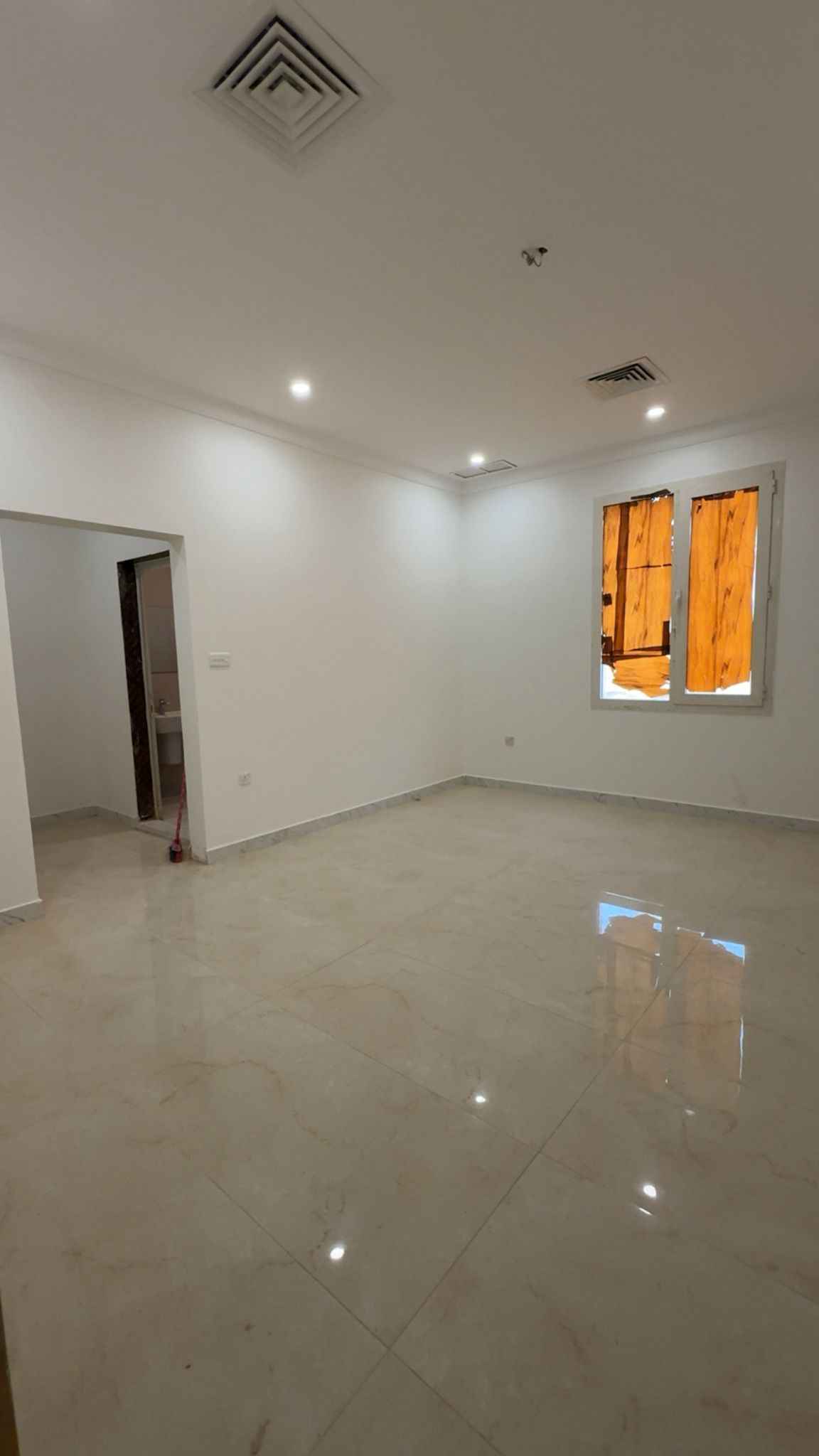 للإيجار شقة في صباح الاحمد السكنية