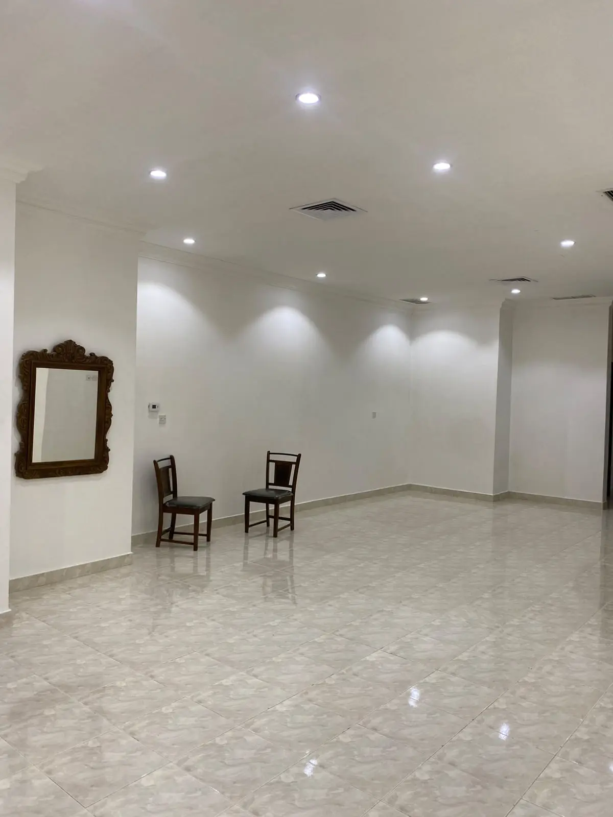 للإيجار شقة في صباح الاحمد السكنية