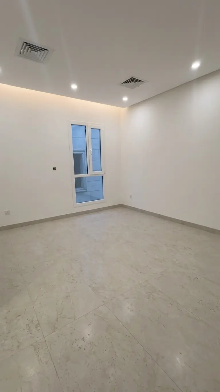 Rent Apartment in Khaitan South New