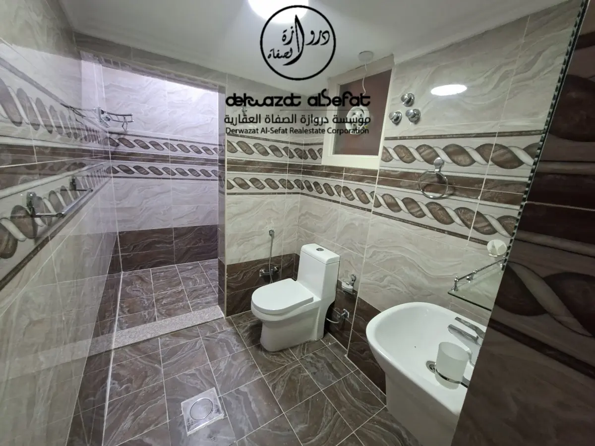 للإيجار دور في مشرف