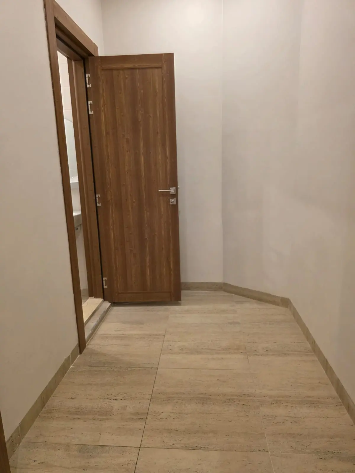 للإيجار شقة في الفنيطيس