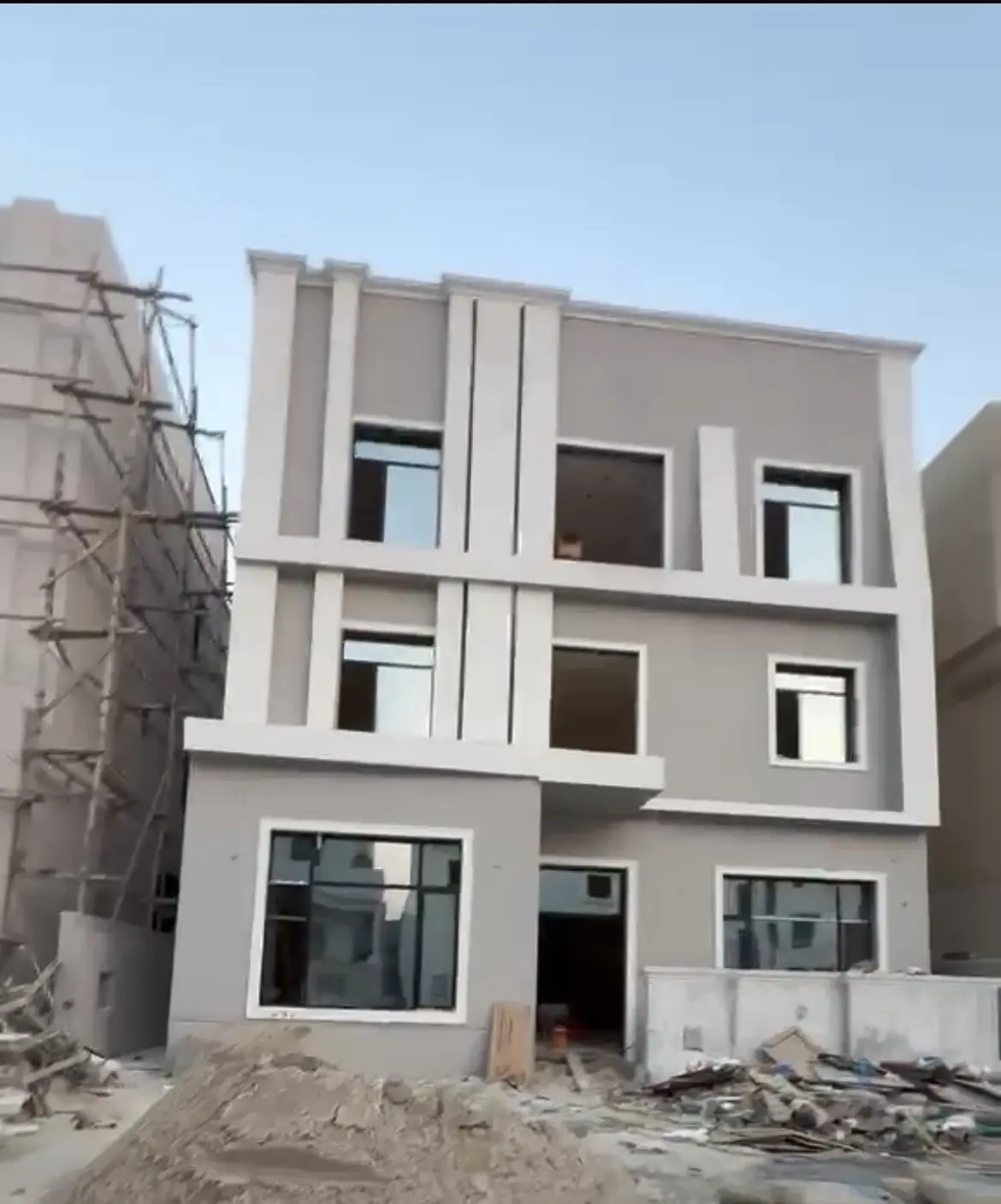 للبيع بيت في المطلاع