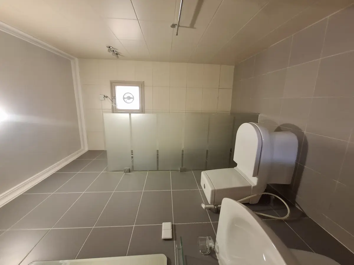 Rent Floor in Siddeeq