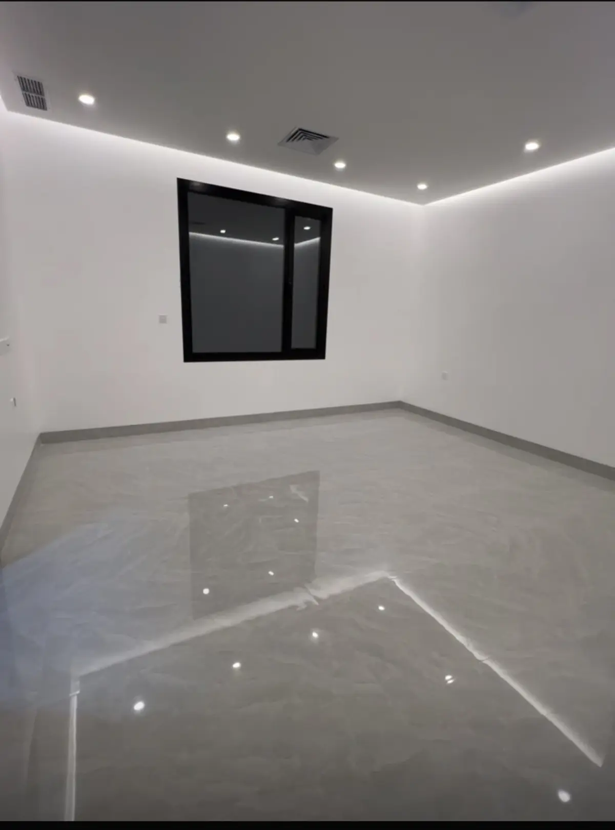 Rent Floor in Zahra