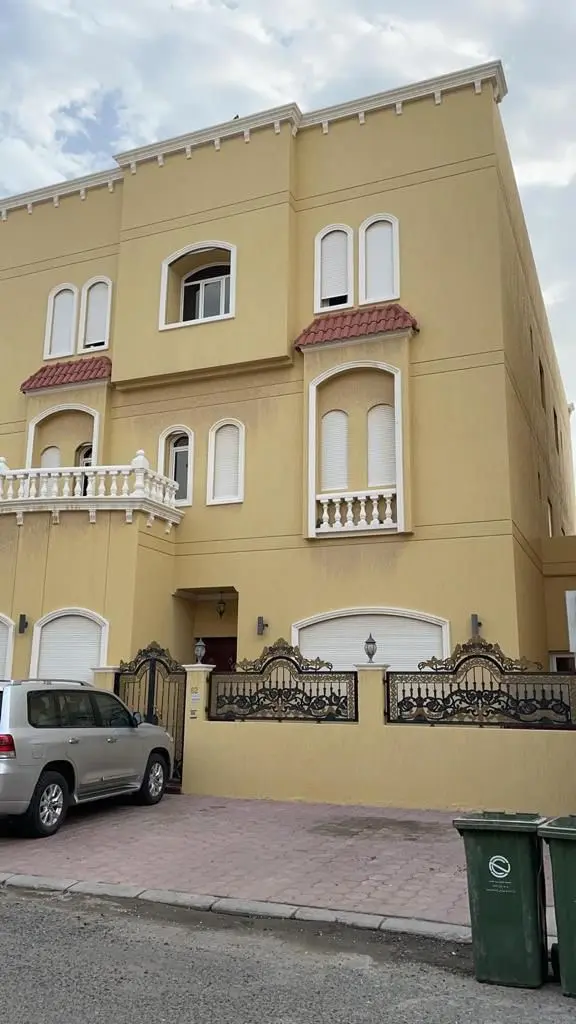 للبيع بيت في جابر الاحمد