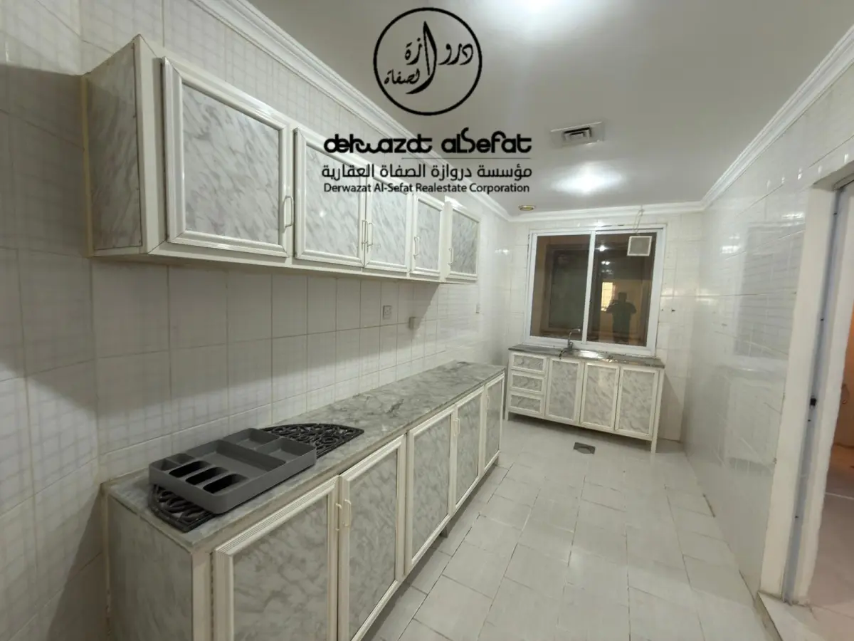 للإيجار شقة في السرة