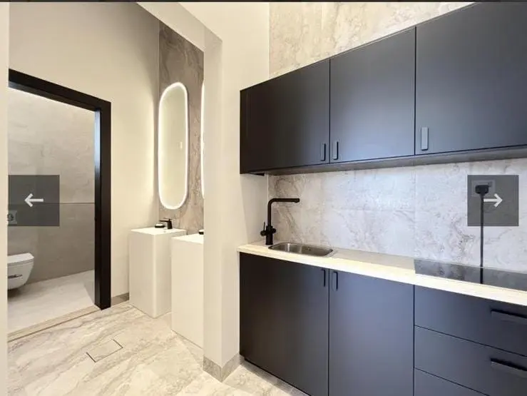 للبيع بيت في صباح الاحمد السكنية