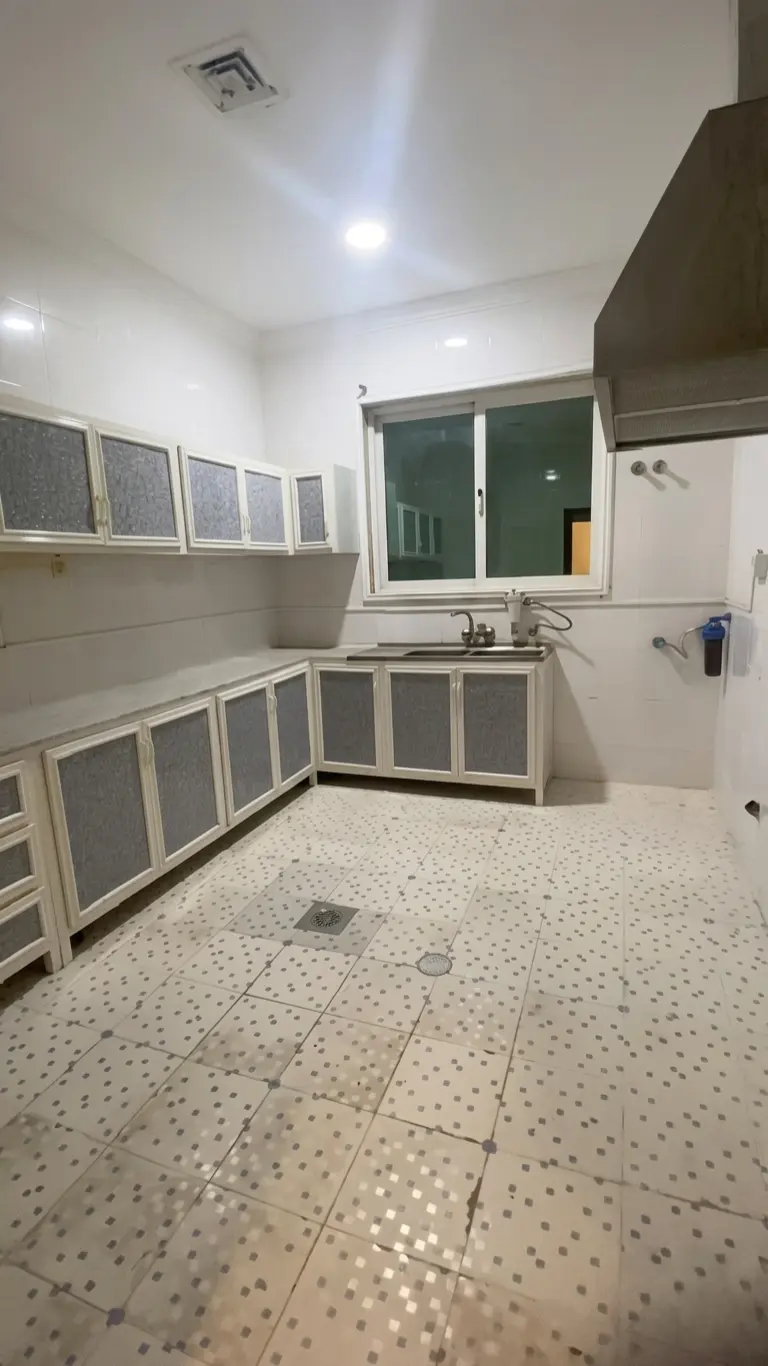Rent Apartment in Hateen