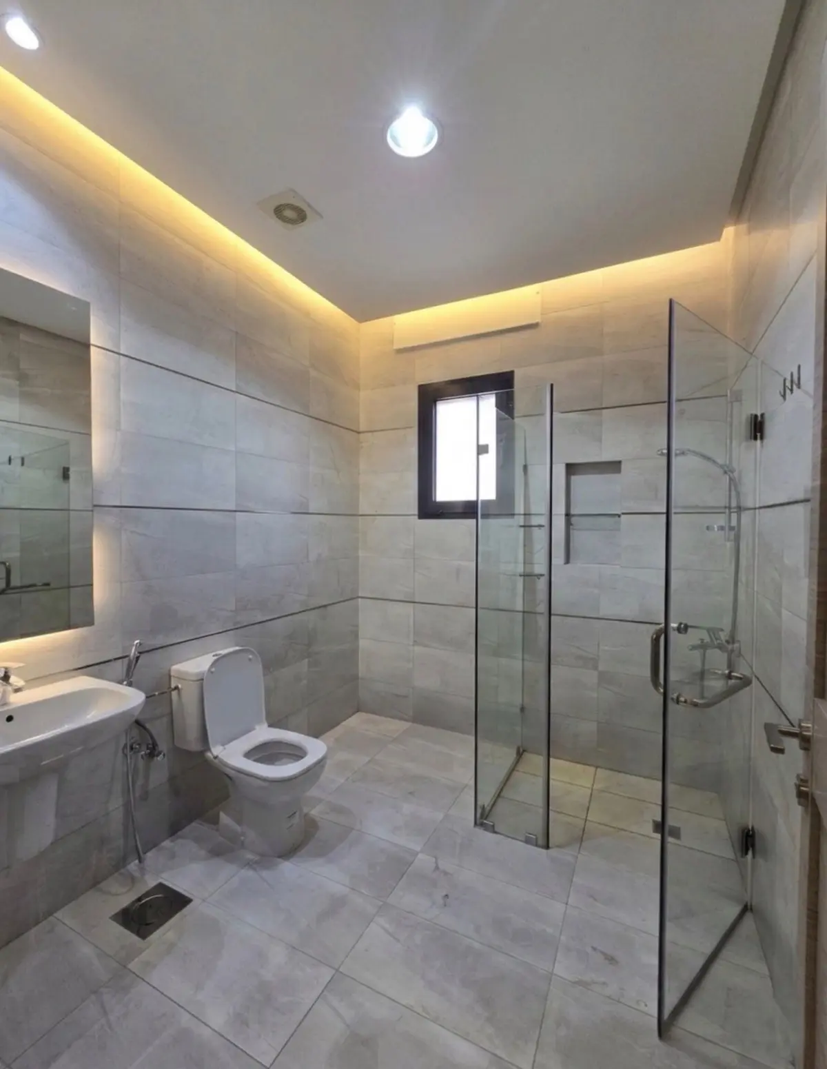 Rent Apartment in Salwa