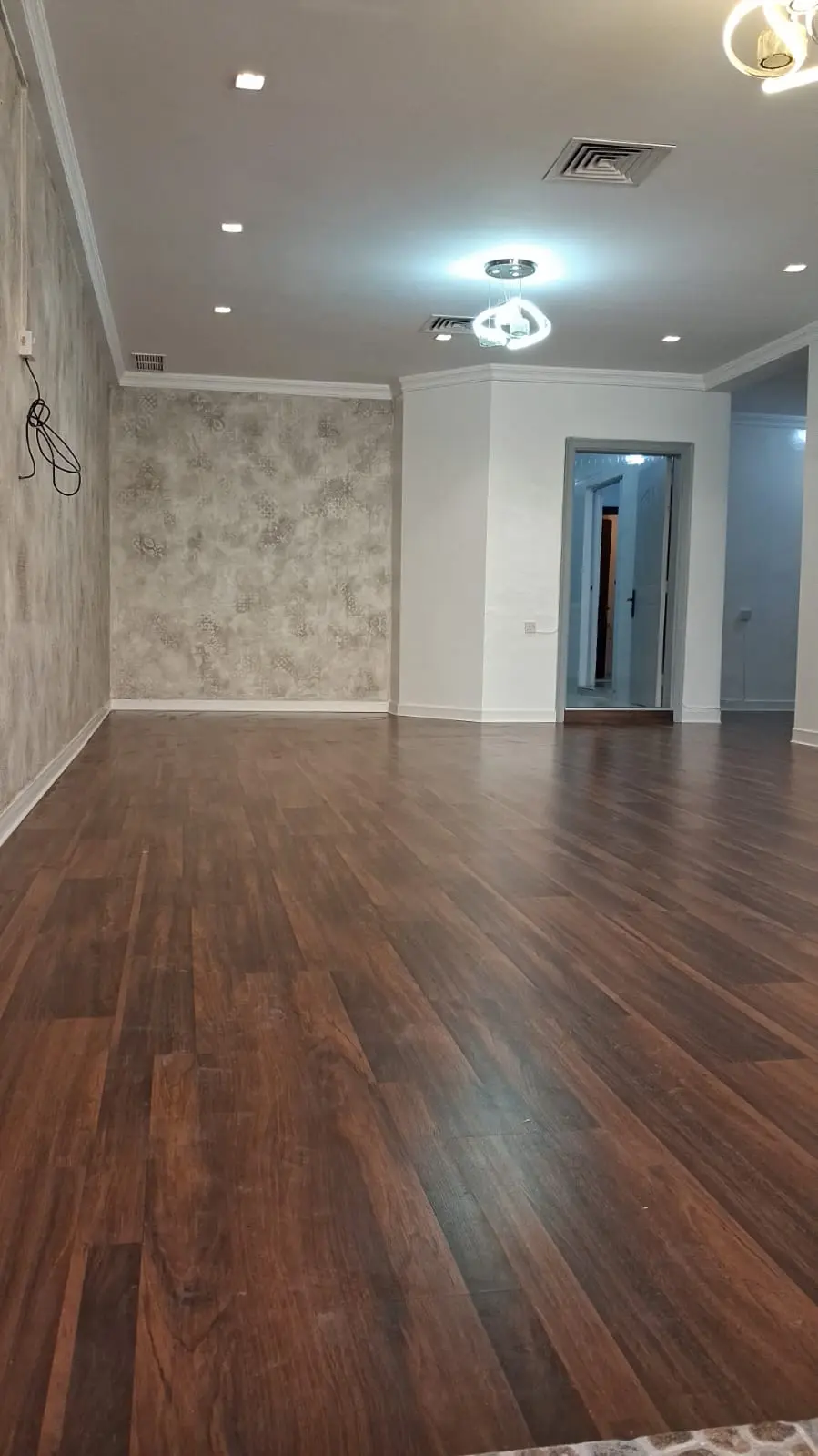 Rent Apartment in Surra