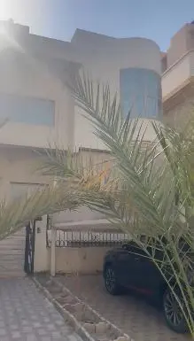 للبيع بيت في مبارك الكبير