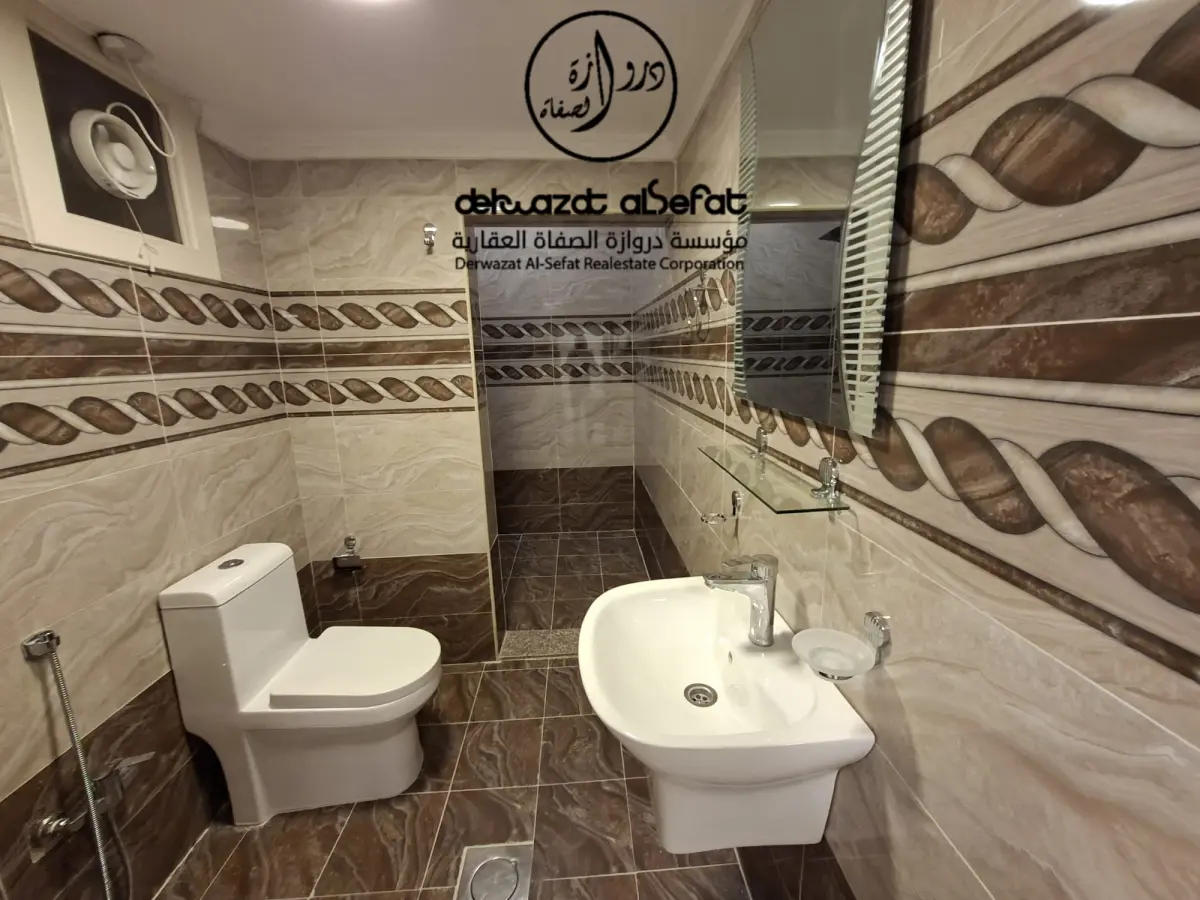 للإيجار دور في مشرف
