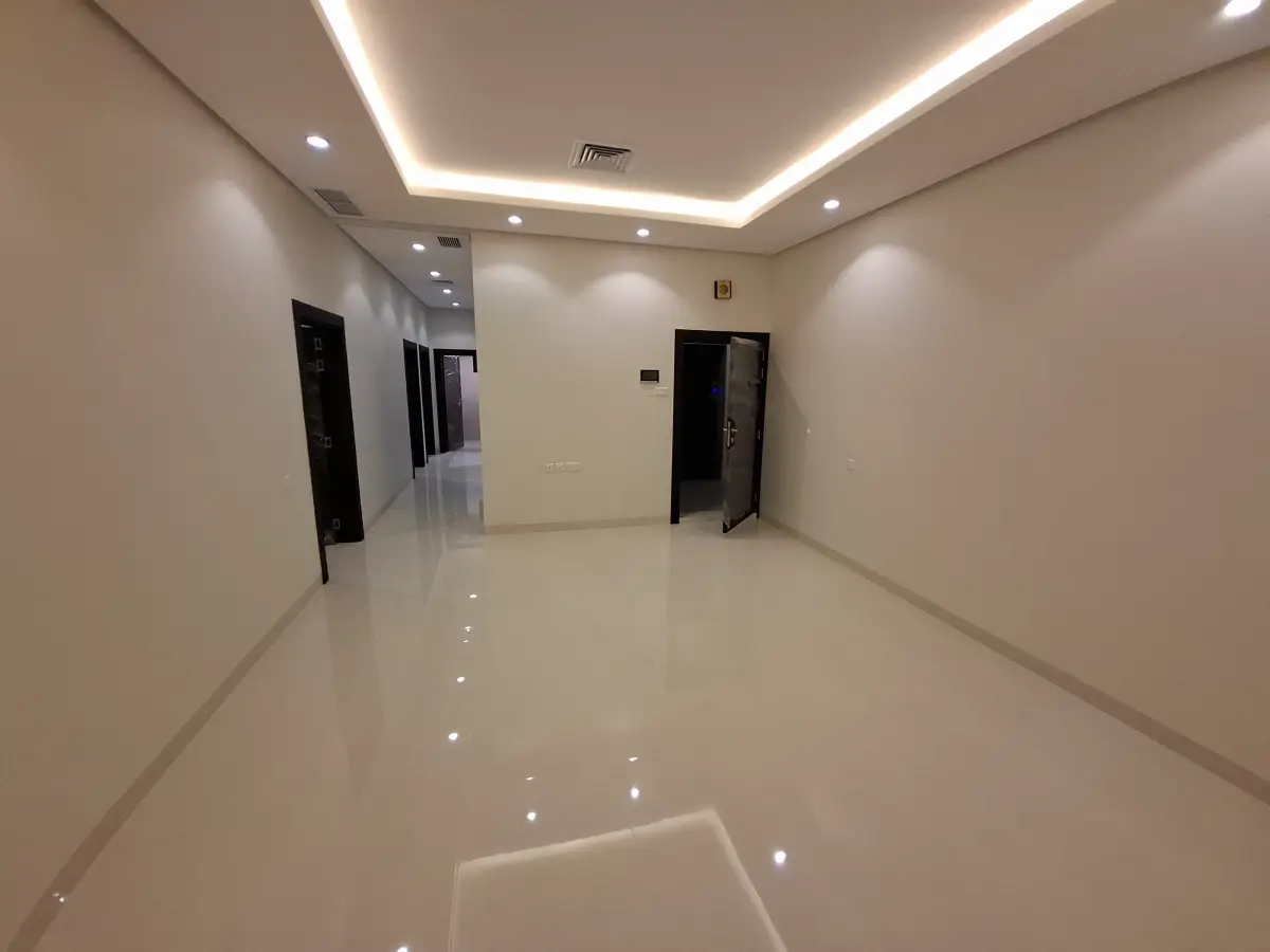 للإيجار شقة في القرين