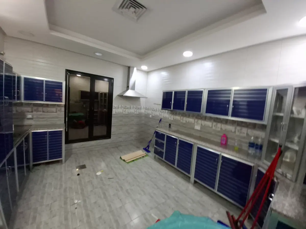 Rent Floor in Funaitees