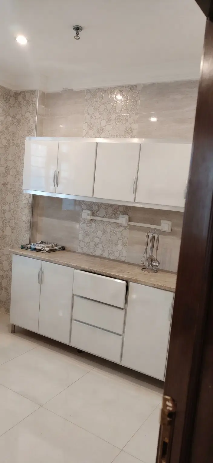 للإيجار شقة في سلوى