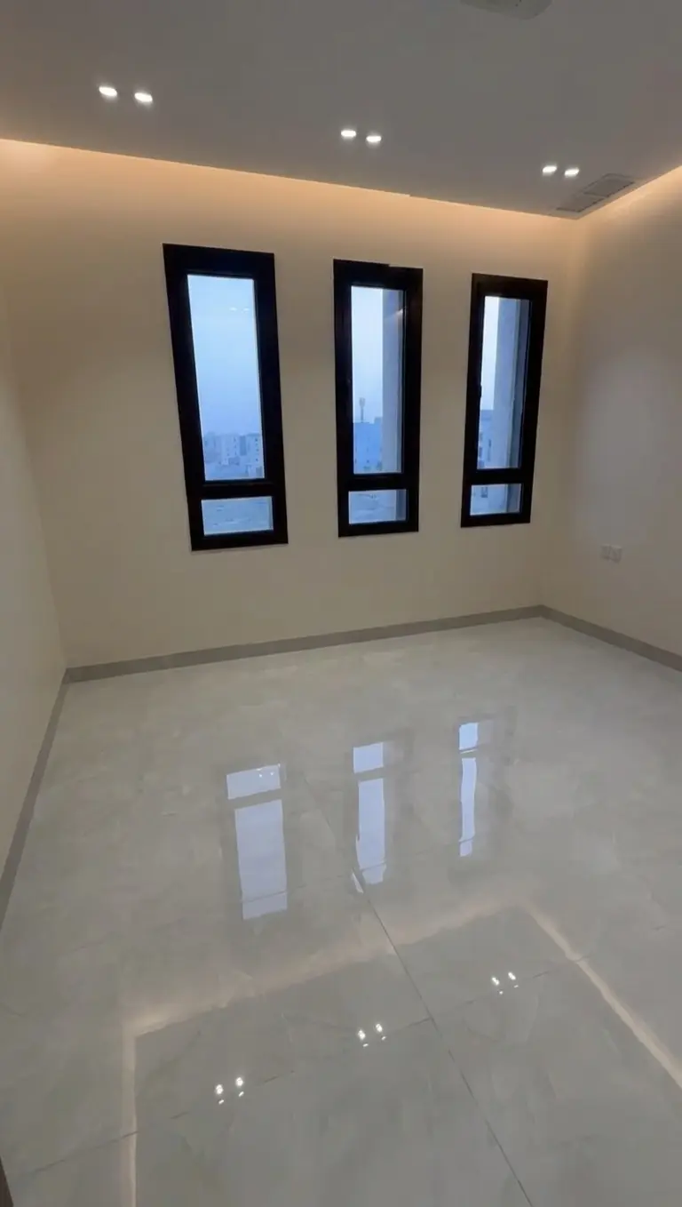 Rent Apartment in Khaitan South New