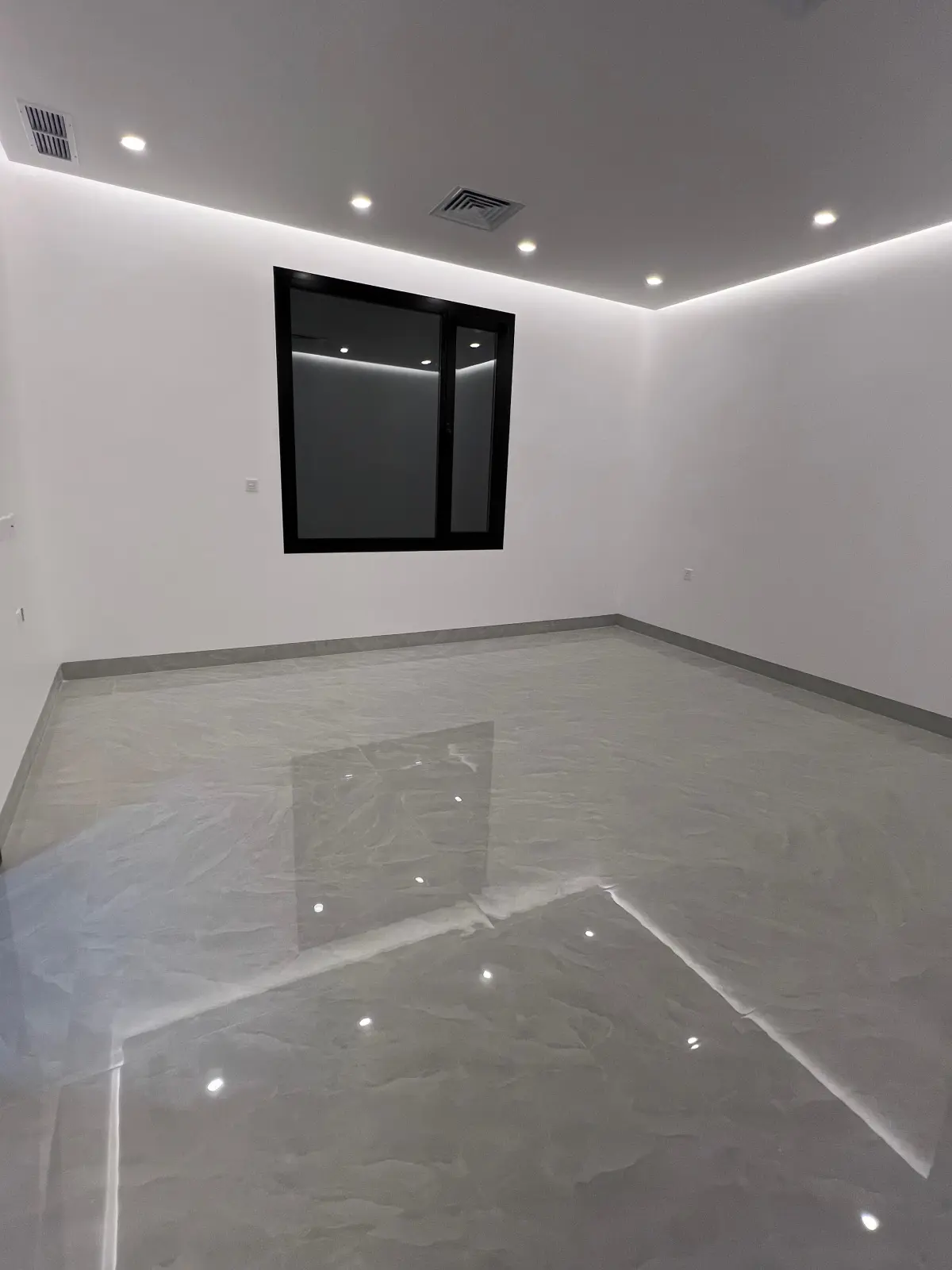 للإيجار دور في الزهراء