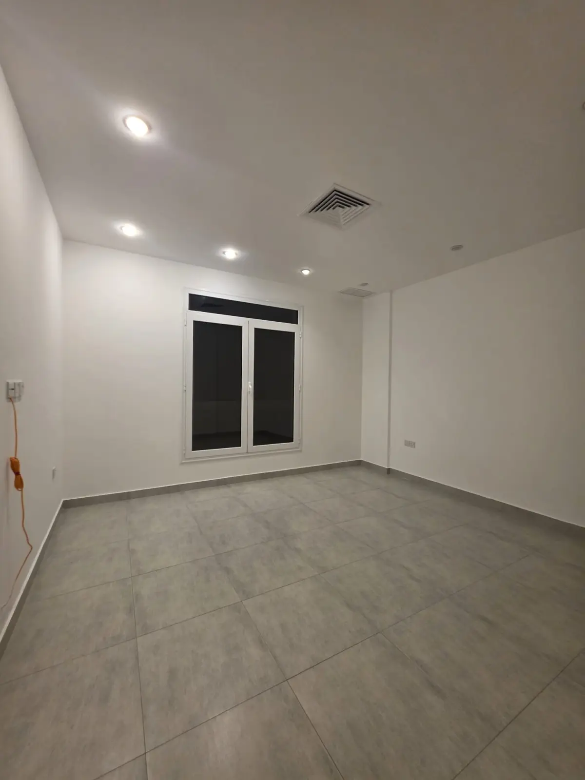Rent Floor in Siddeeq