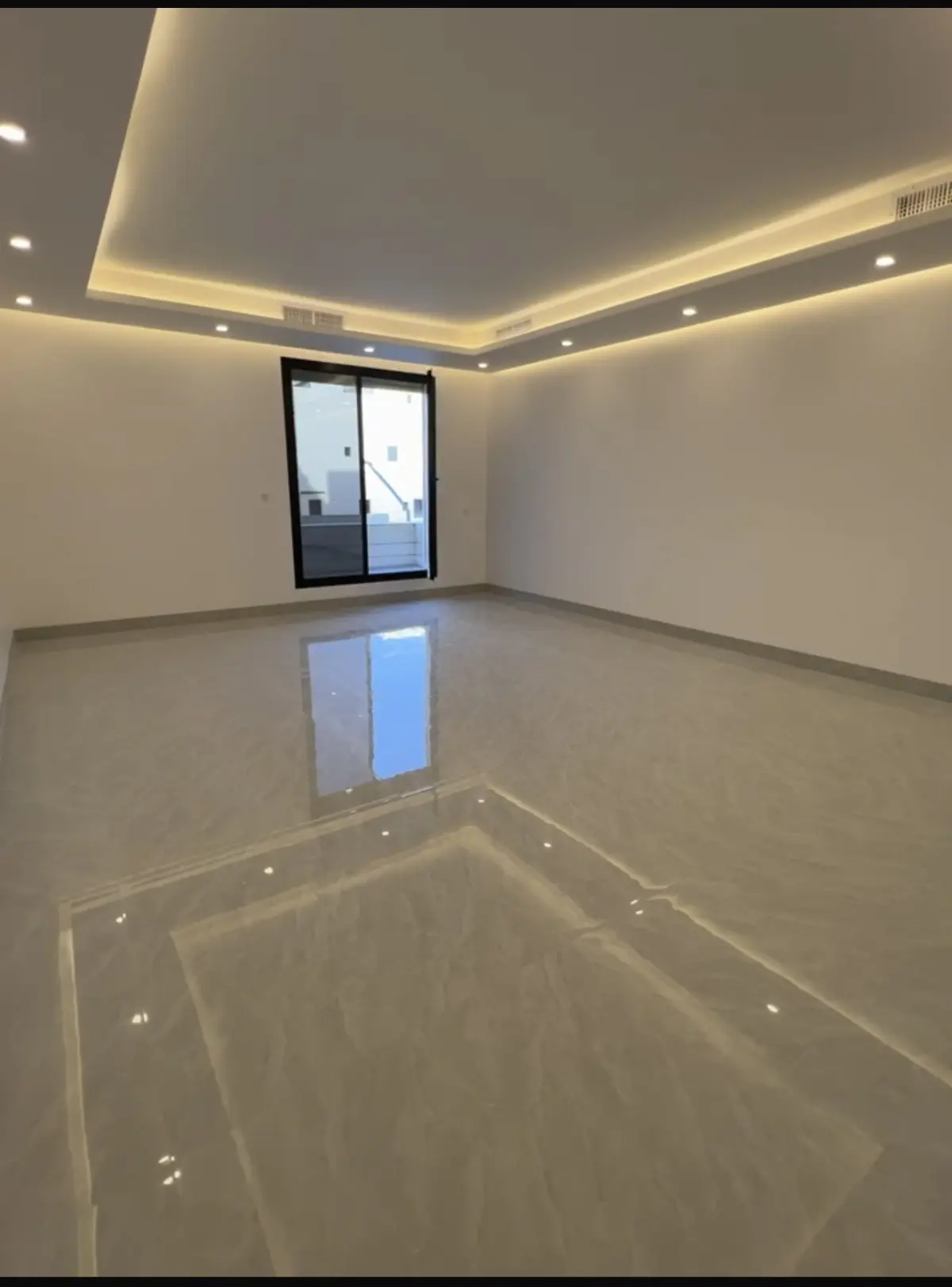 Rent Floor in Zahra