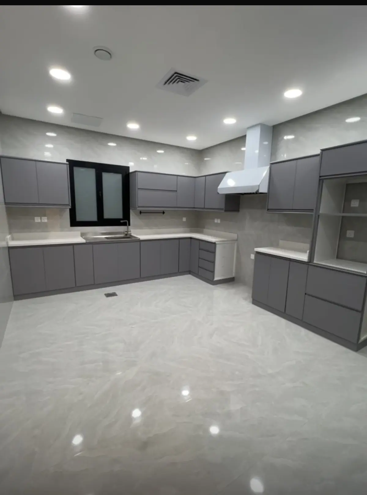 Rent Floor in Zahra