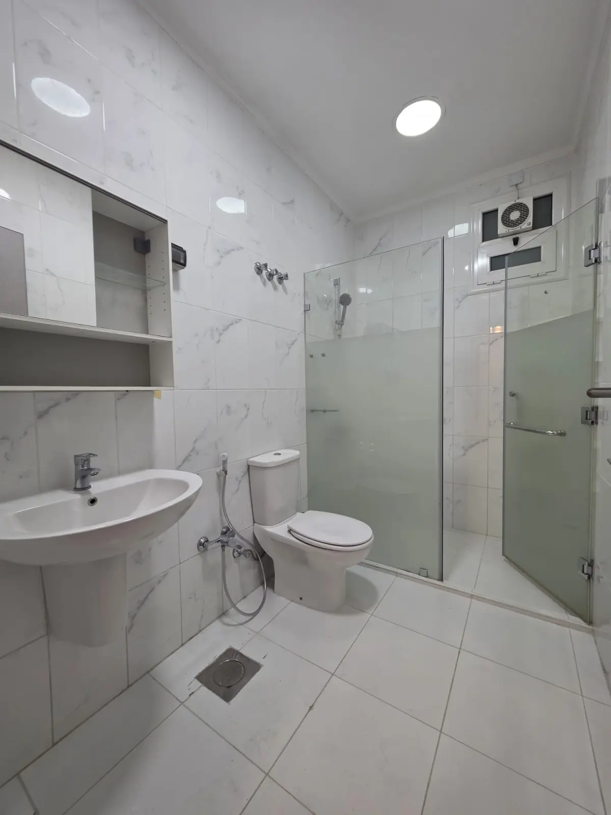 Rent Floor in Siddeeq