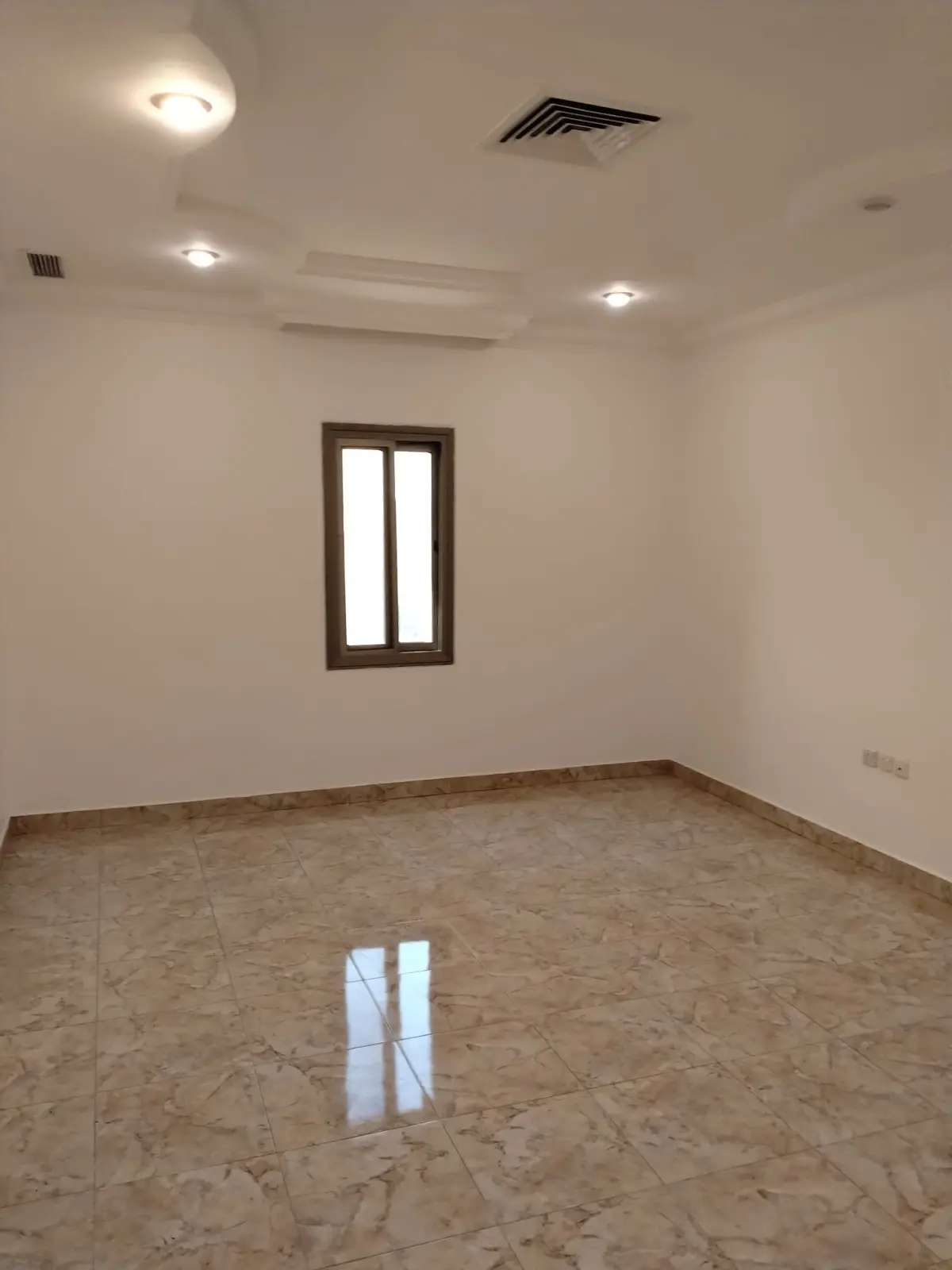 للإيجار شقة في بيان