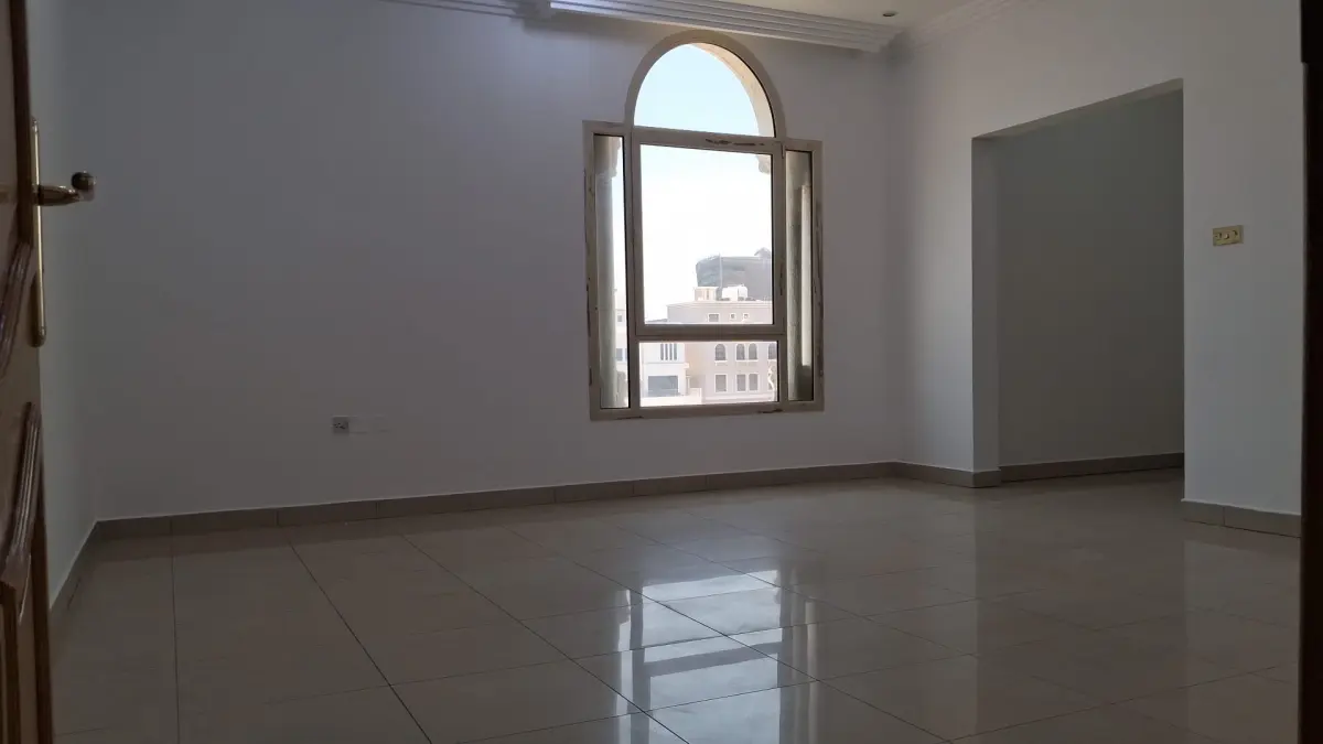 للإيجار شقة في حطين