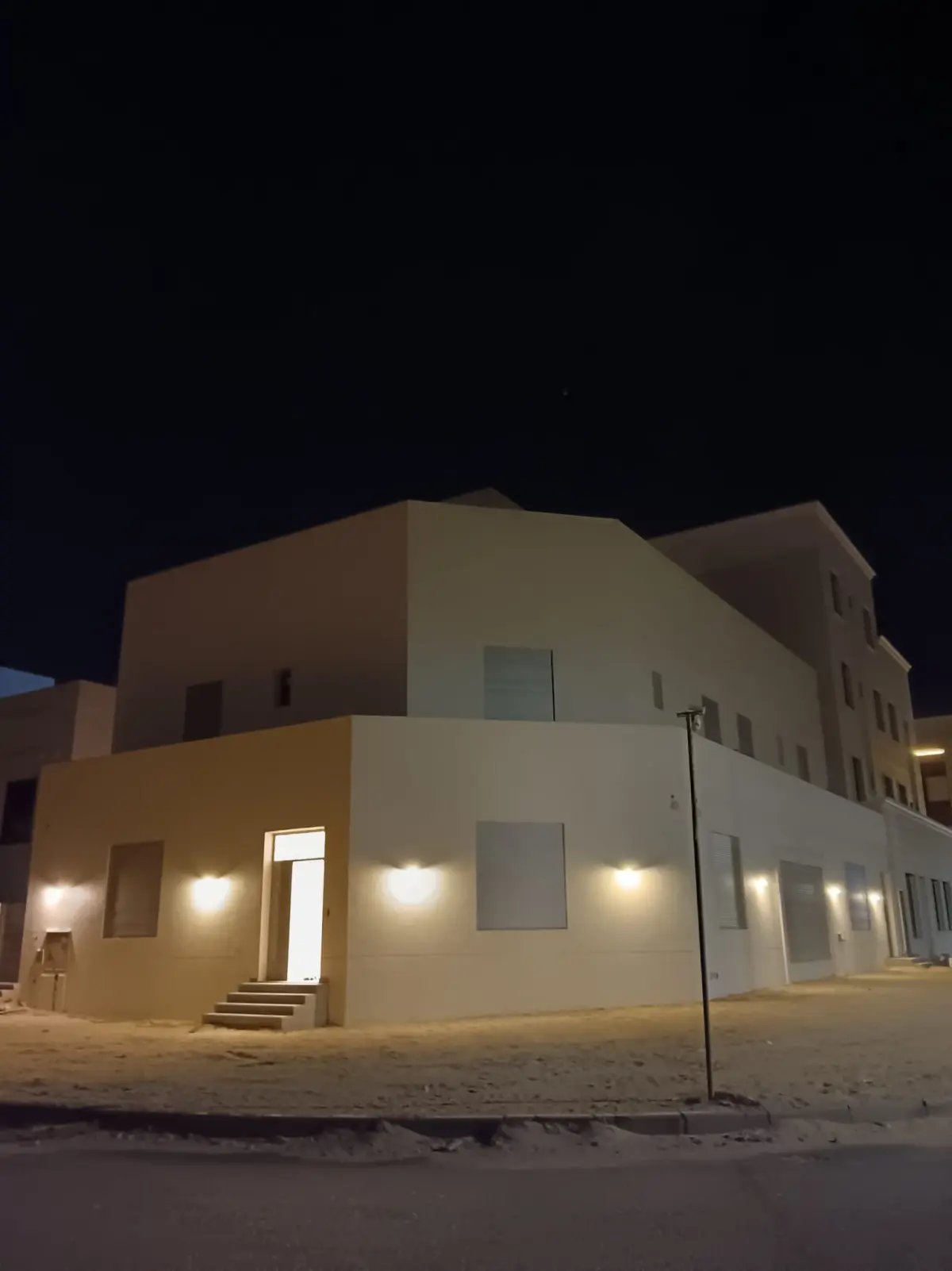 للإيجار مخازن في المطلاع