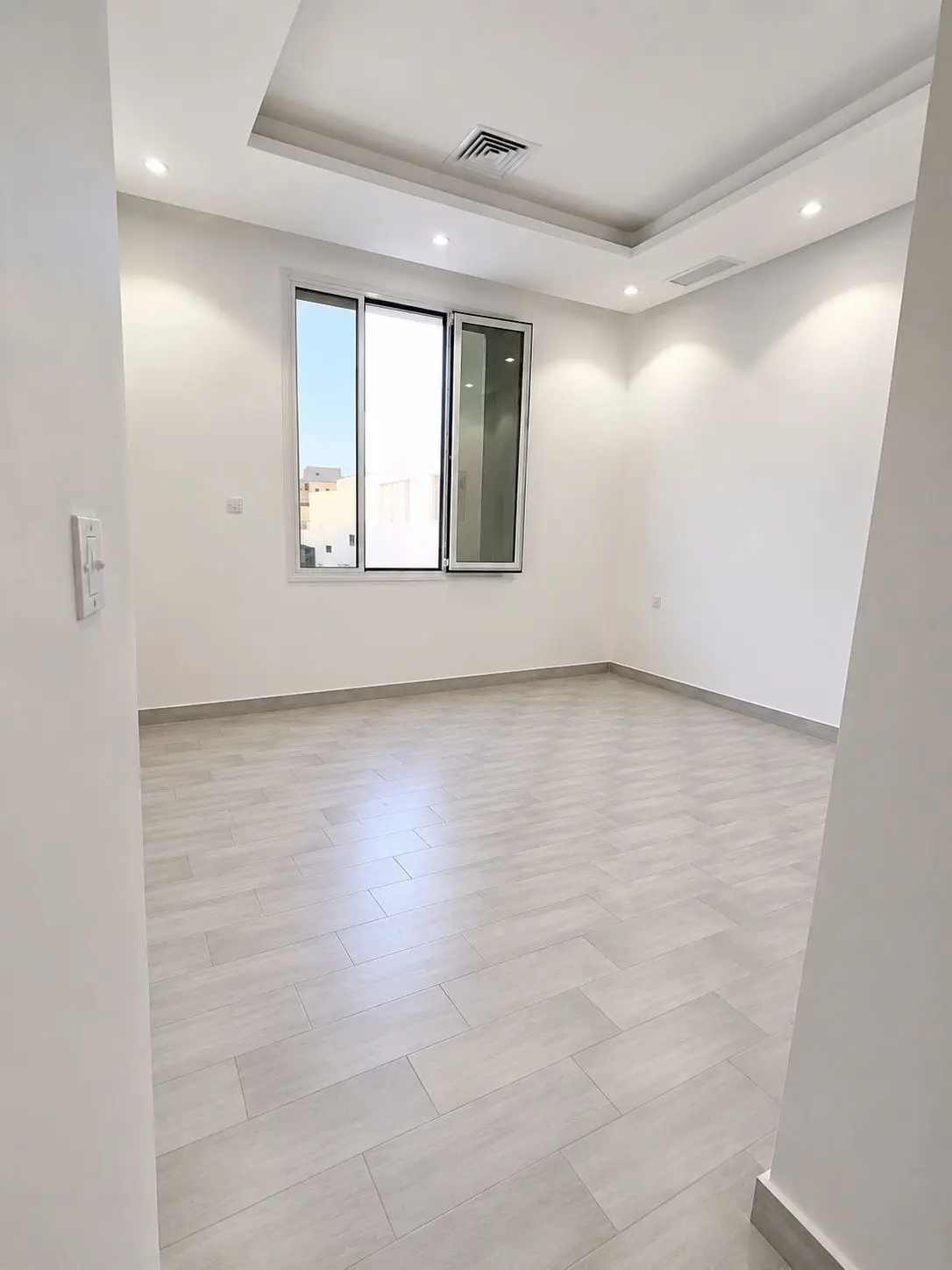 Rent Apartment in Khaitan South New
