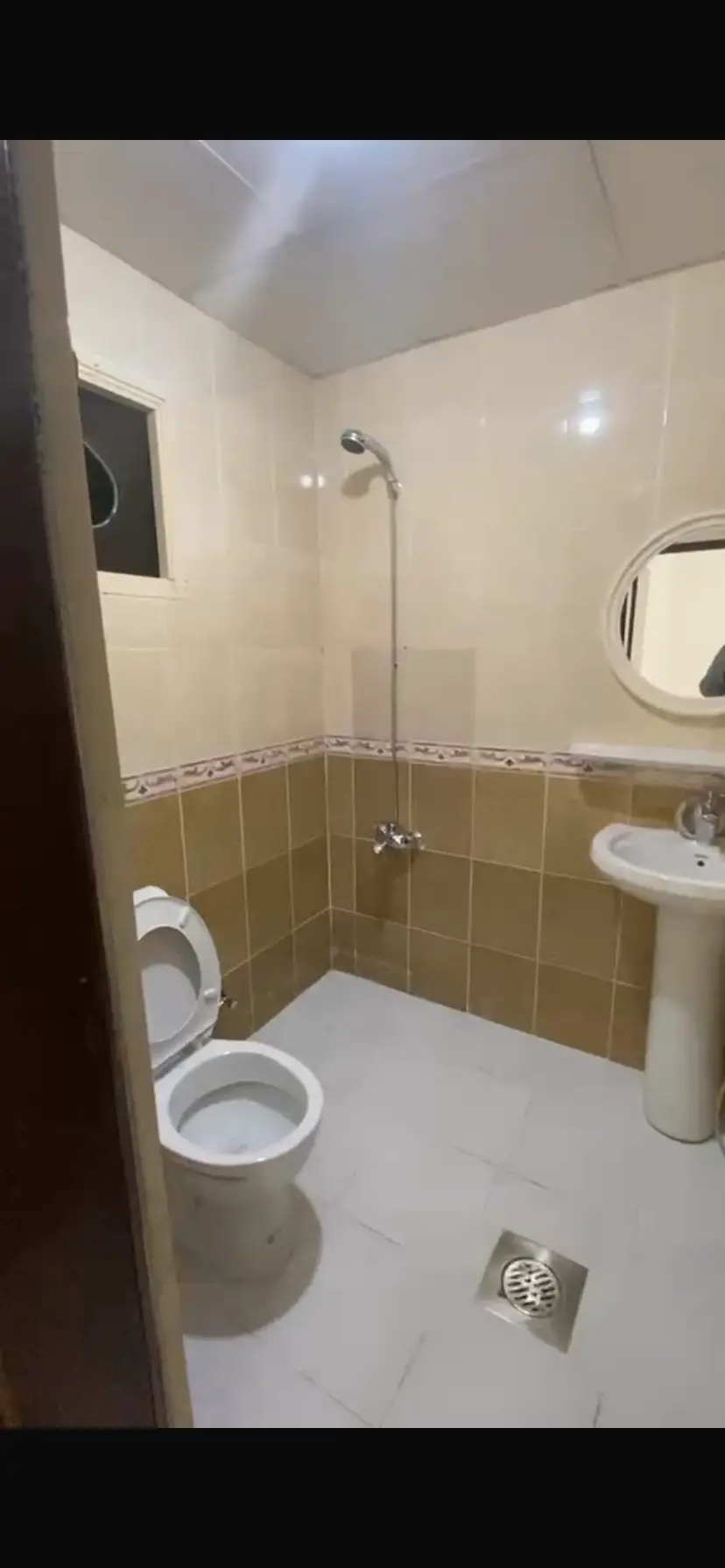 للإيجار شقة في ميدان حولي