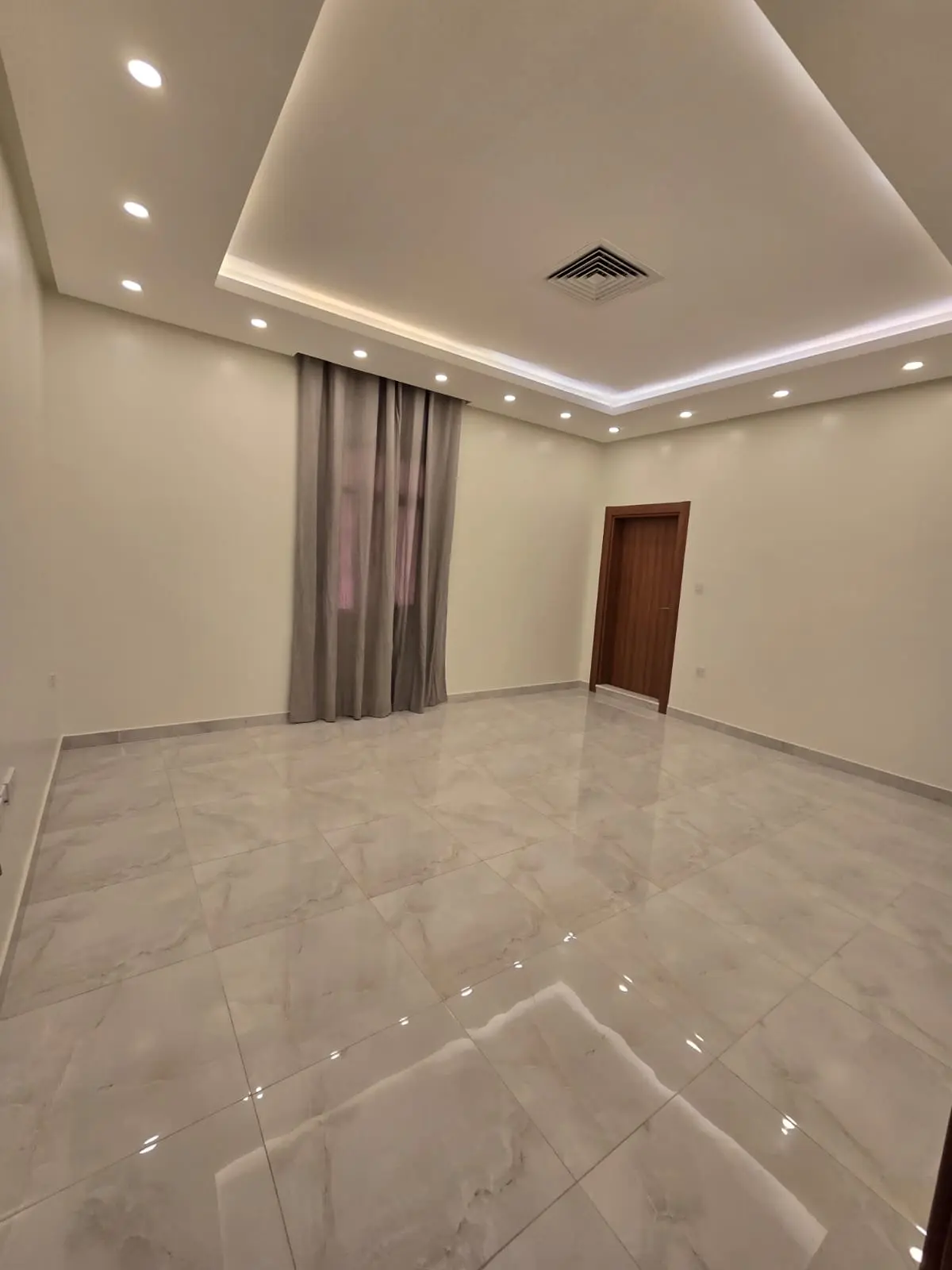للإيجار دور في صباح الاحمد السكنية