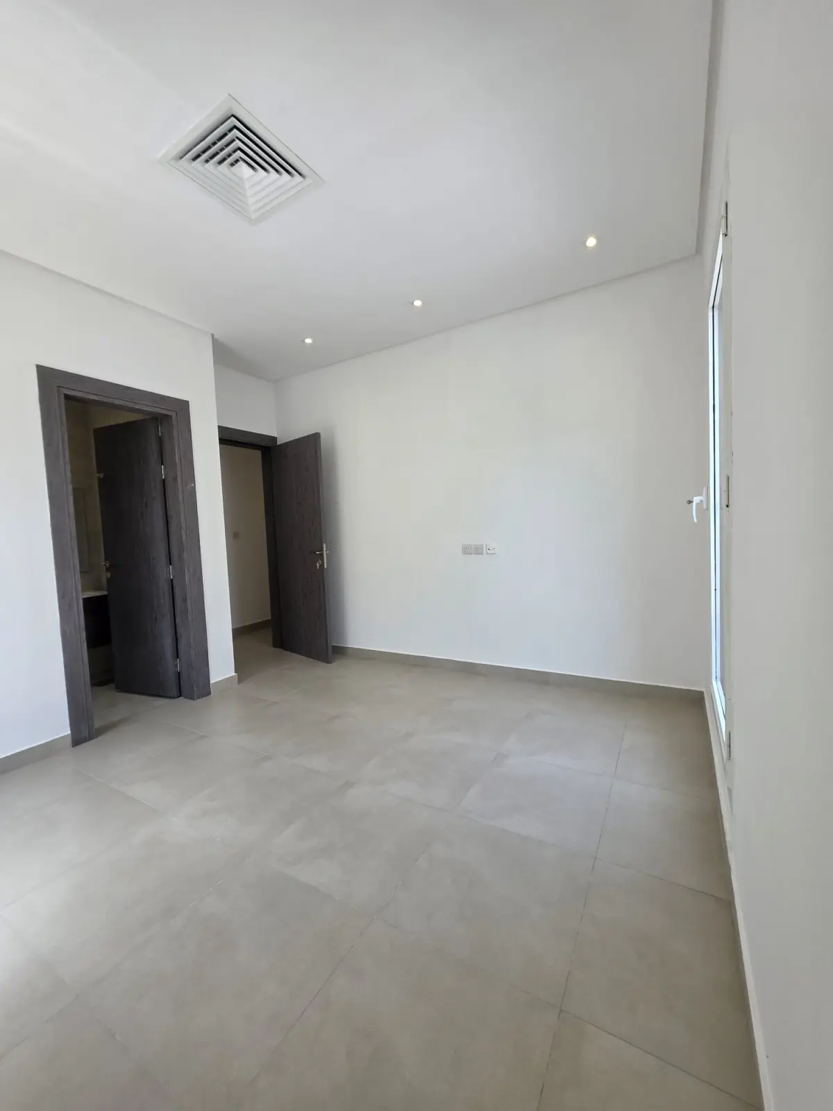 Rent Apartment in Rumaithiya